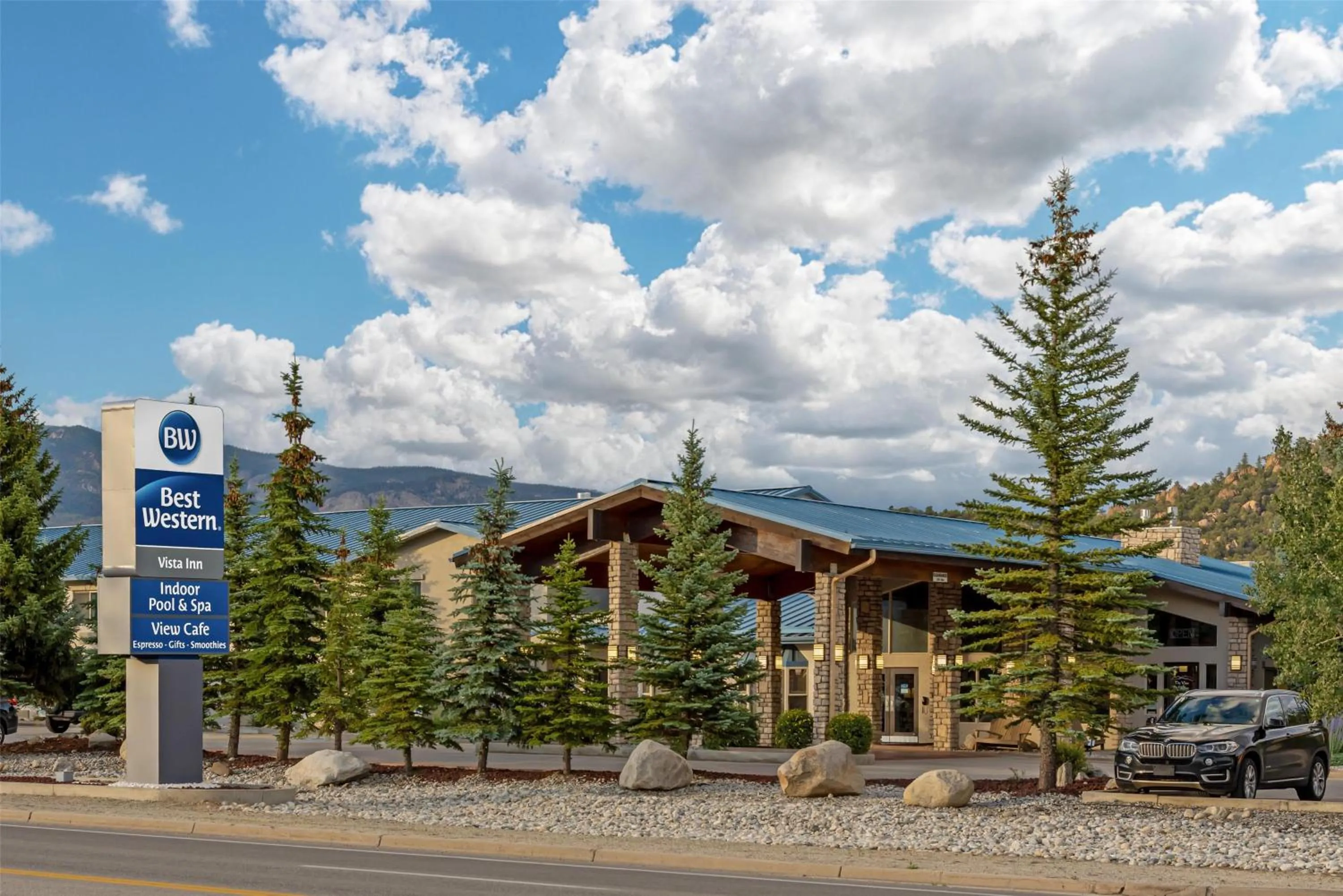 Property building in Best Western Vista Inn