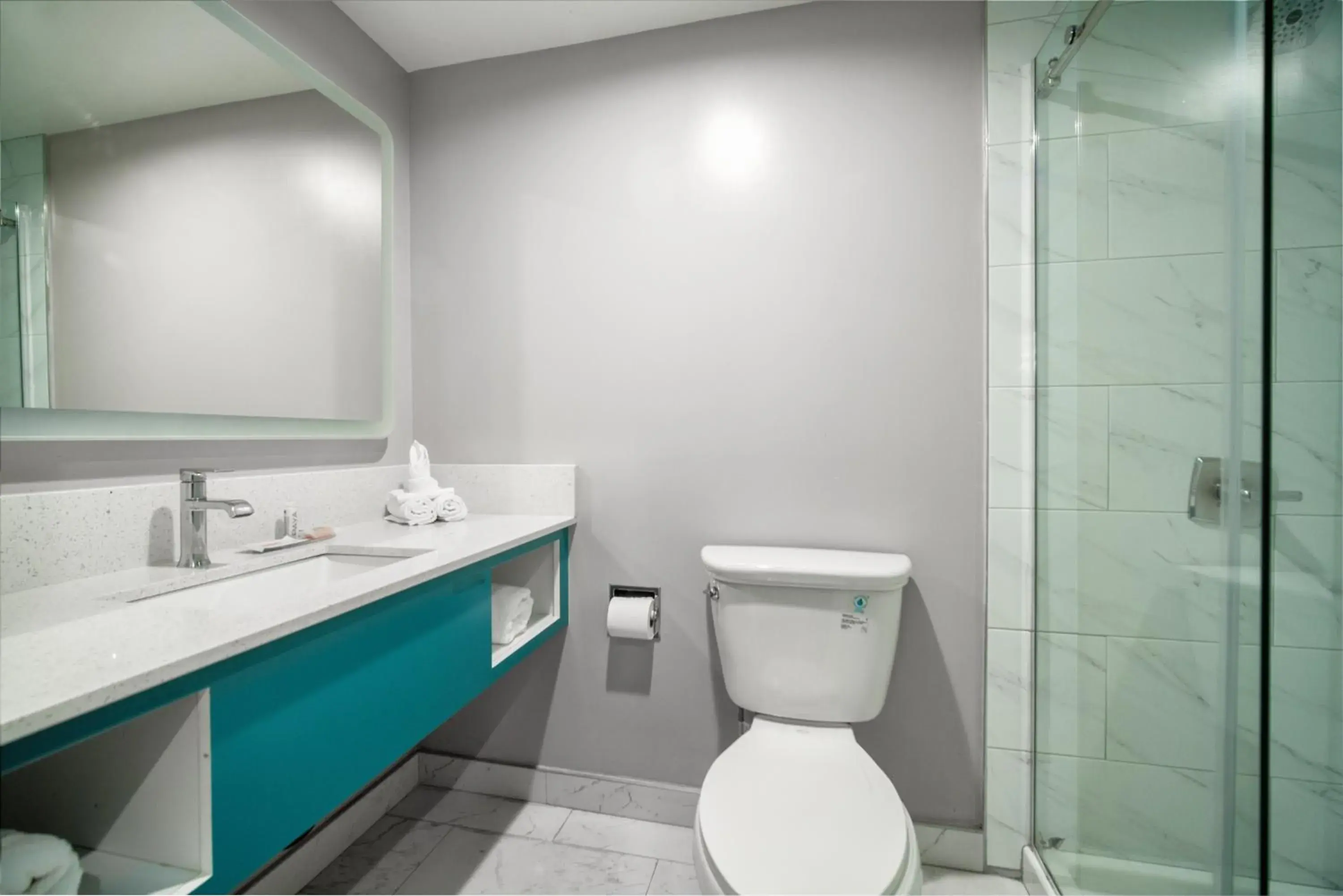 Queen Room - Non Smoking in Rodeway Inn South Gate - Los Angeles South Queen Room - Non Smoking in Rodeway Inn South Gate - Los Angeles South