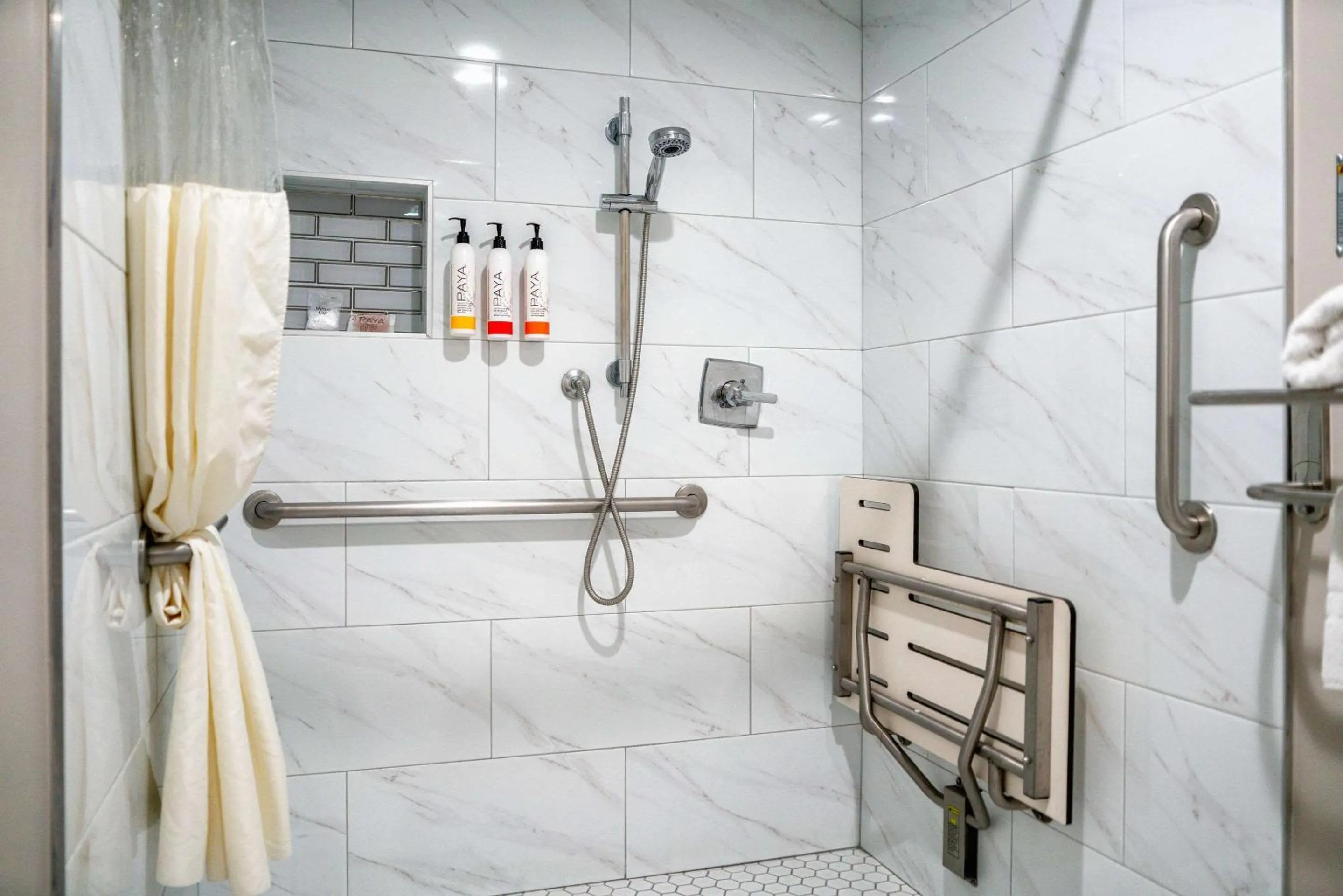 Bedroom in Rodeway Inn South Gate - Los Angeles South