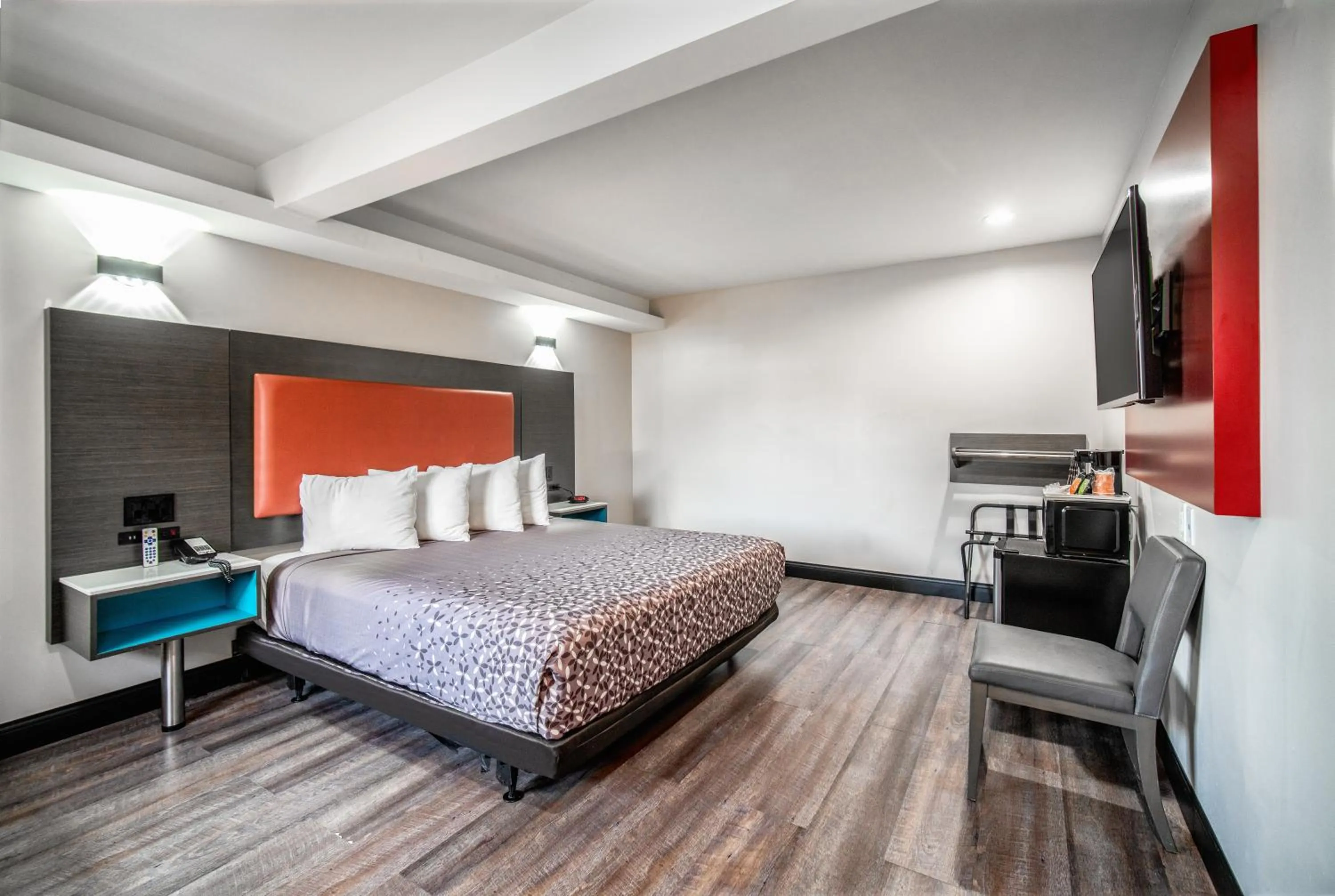 Bed in Rodeway Inn South Gate - Los Angeles South