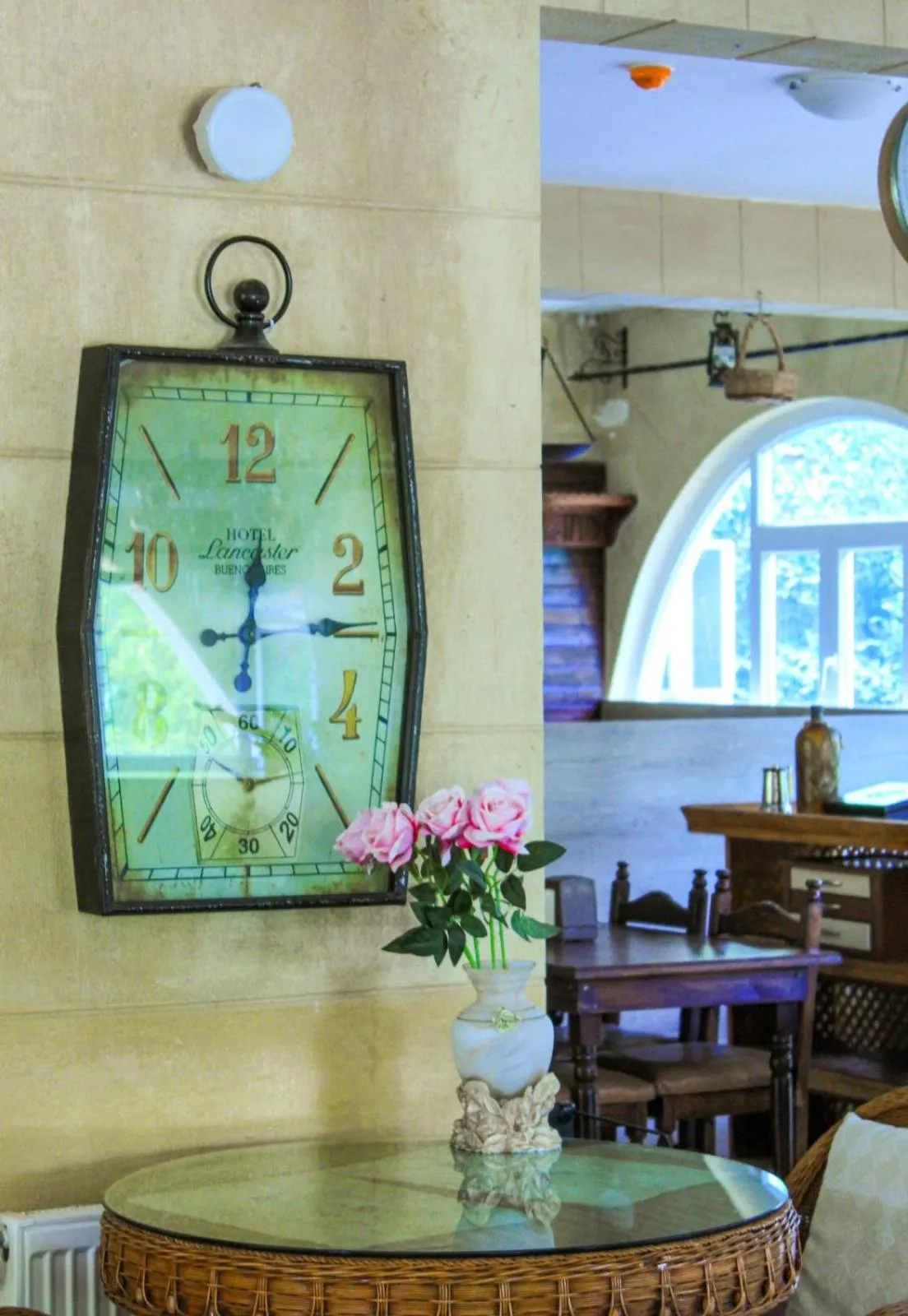 Restaurant/places to eat in Lapida Garden