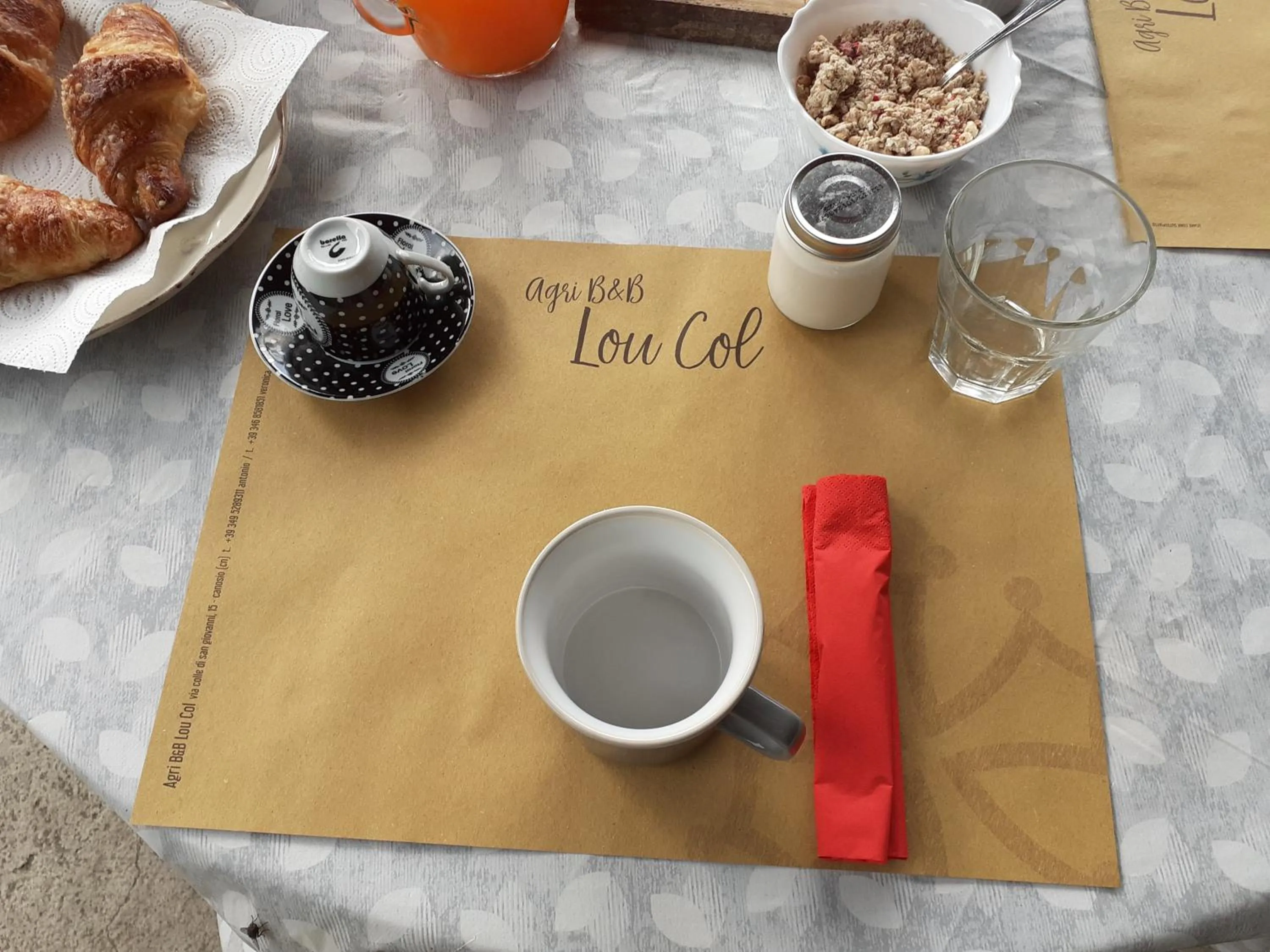 Food and drinks in Agri-b&b Lou Col