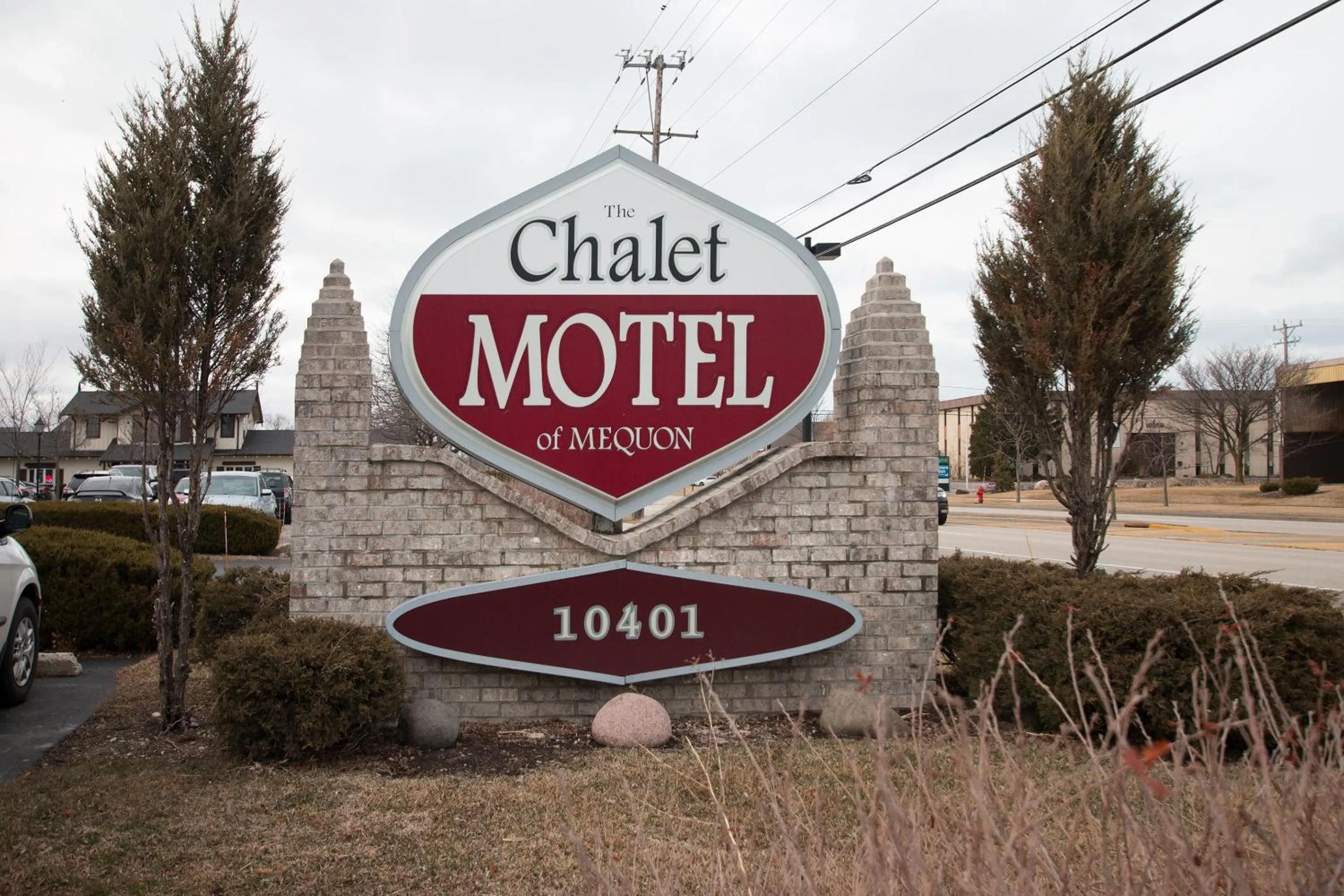 The Chalet Motel