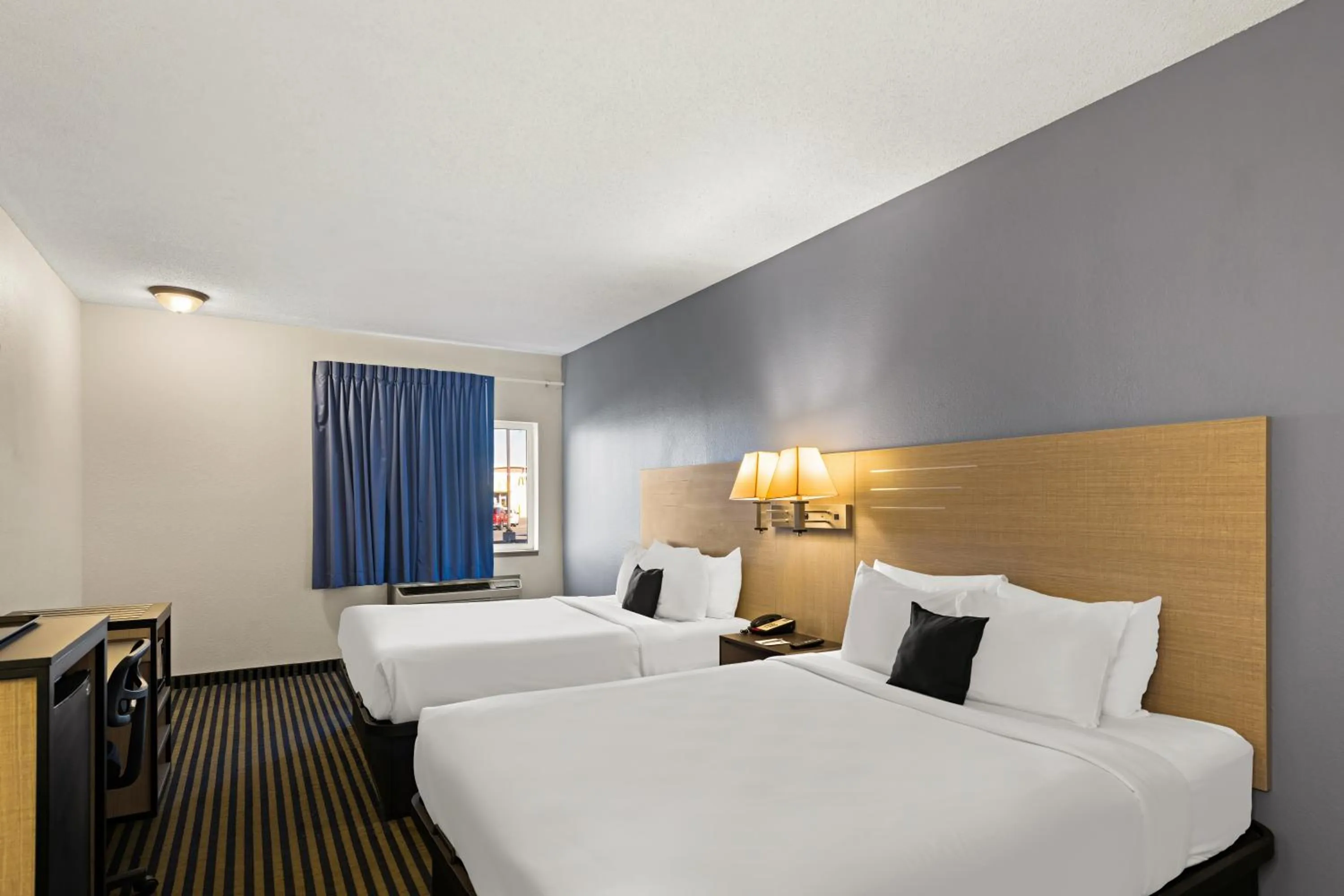 Bed in Red Lion Inn & Suites Gretna - Omaha SW