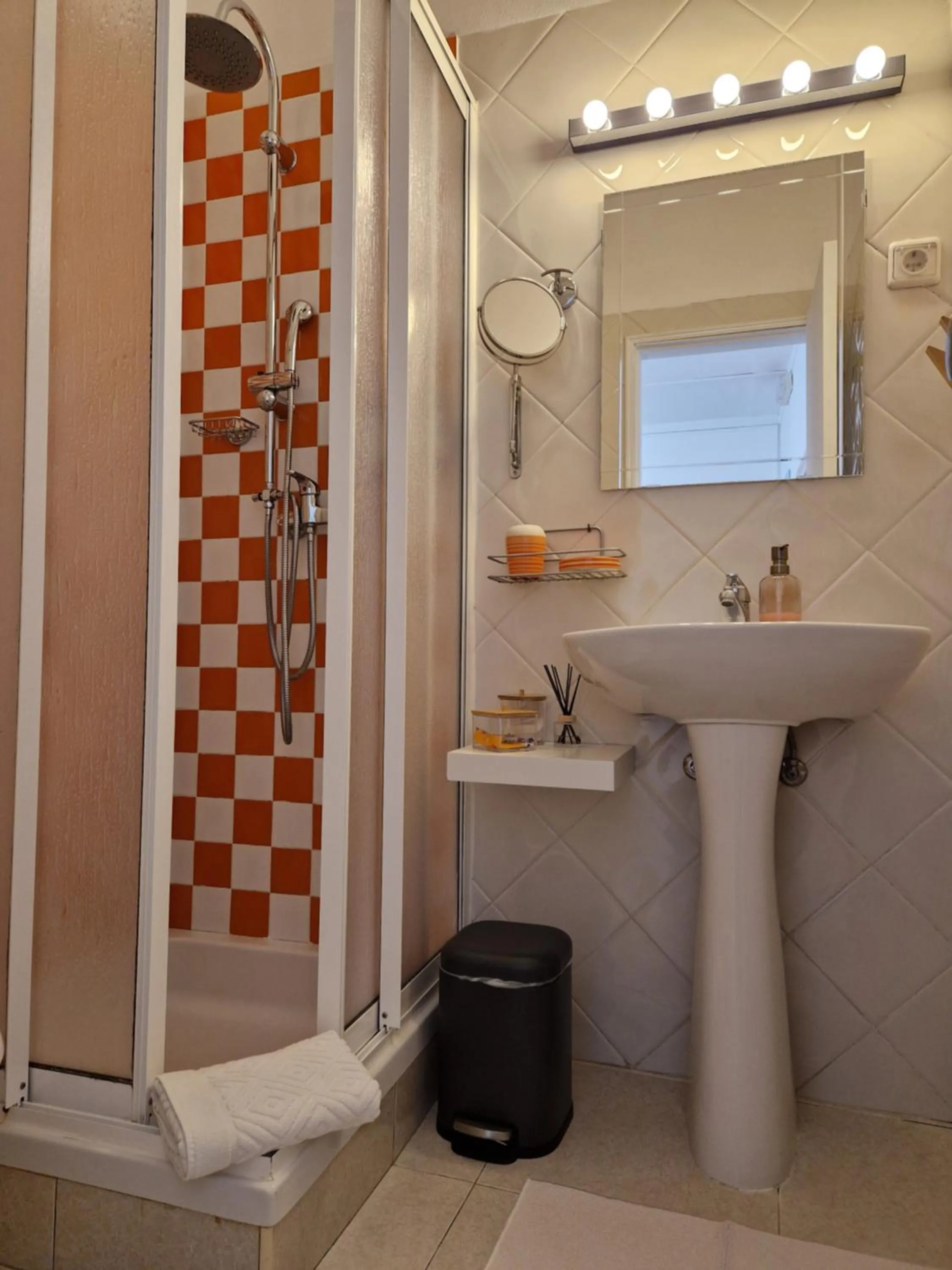 Bathroom in Bea's Bed & Breakfast