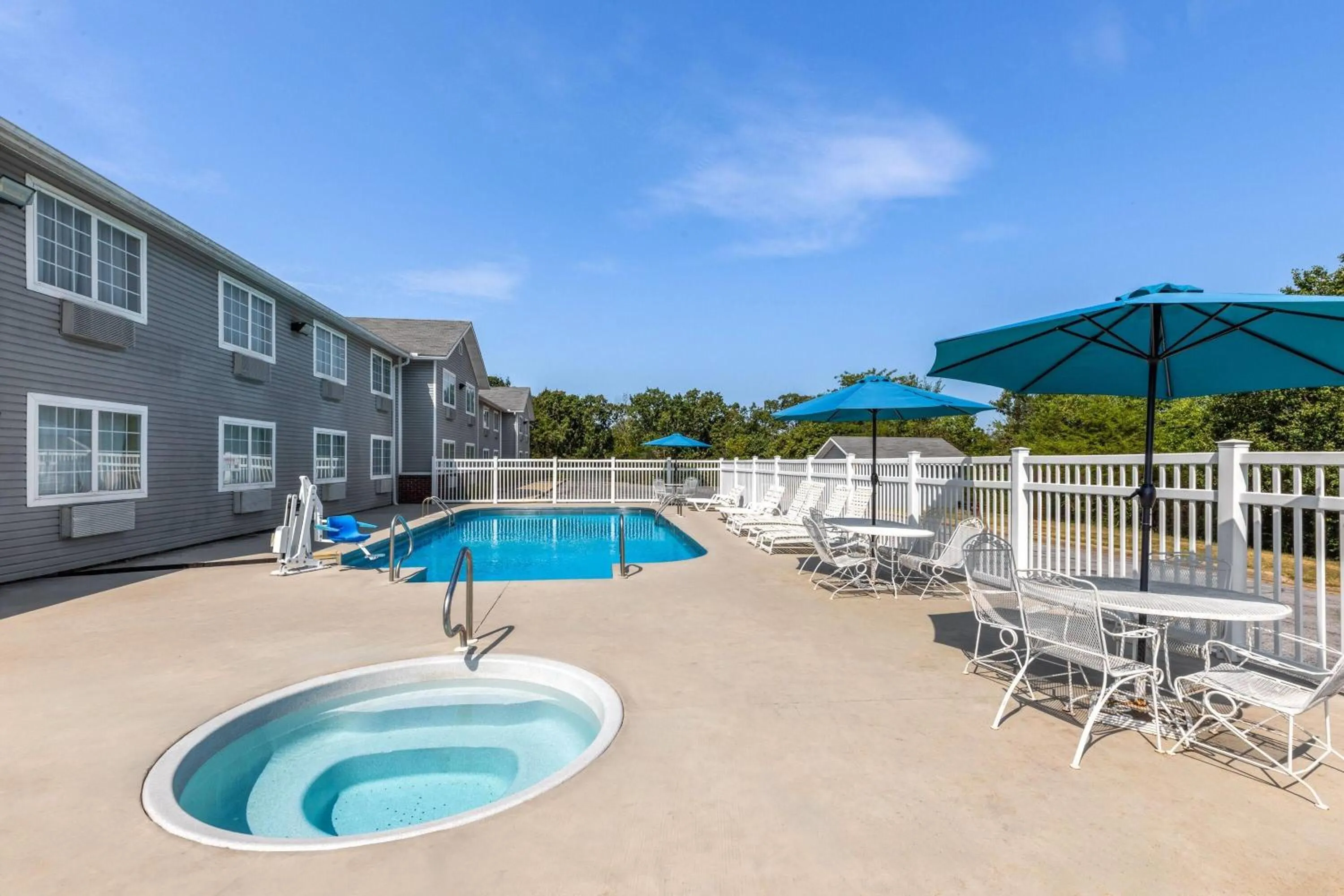 Hot Tub in Days Inn by Wyndham Mountain Home