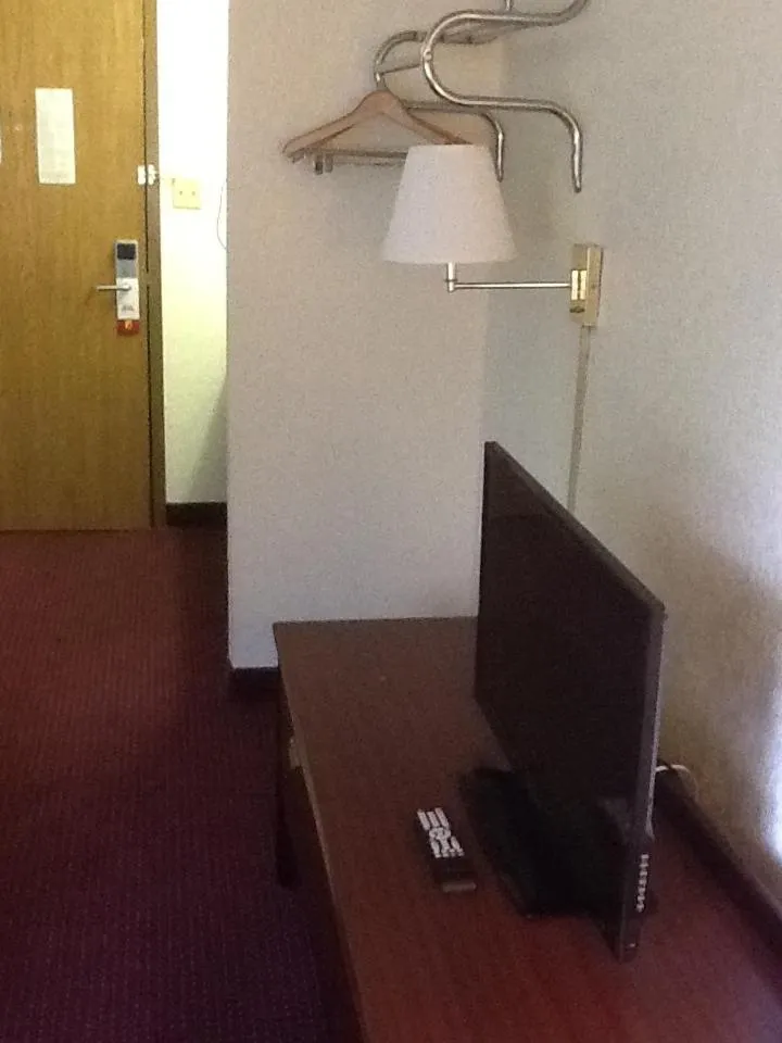 TV and multimedia in Super 8 by Wyndham Kennett