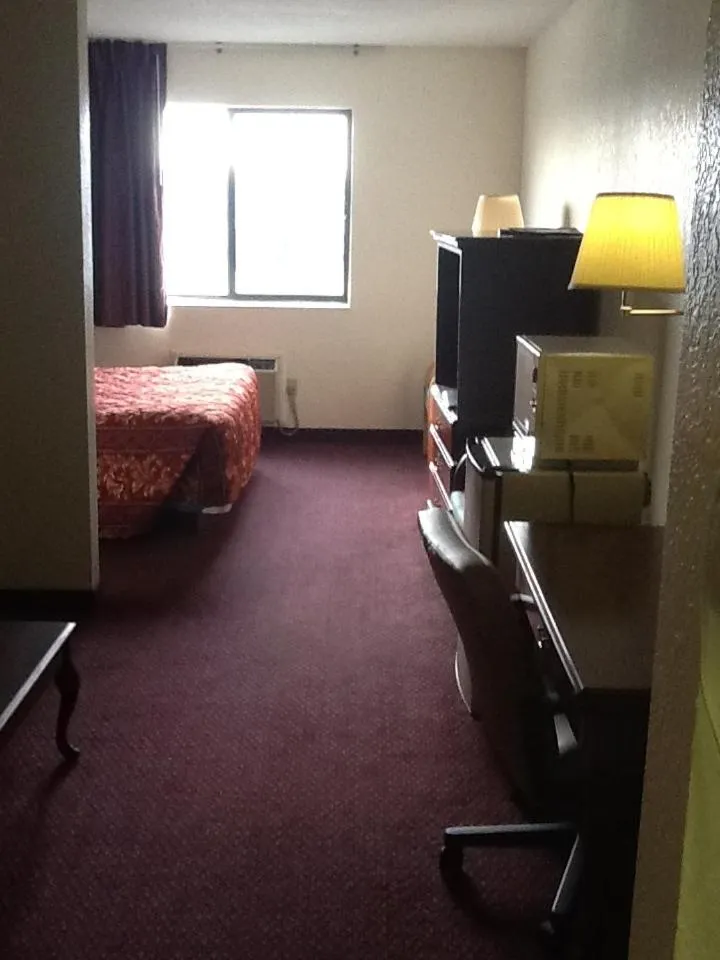 Bed in Super 8 by Wyndham Kennett