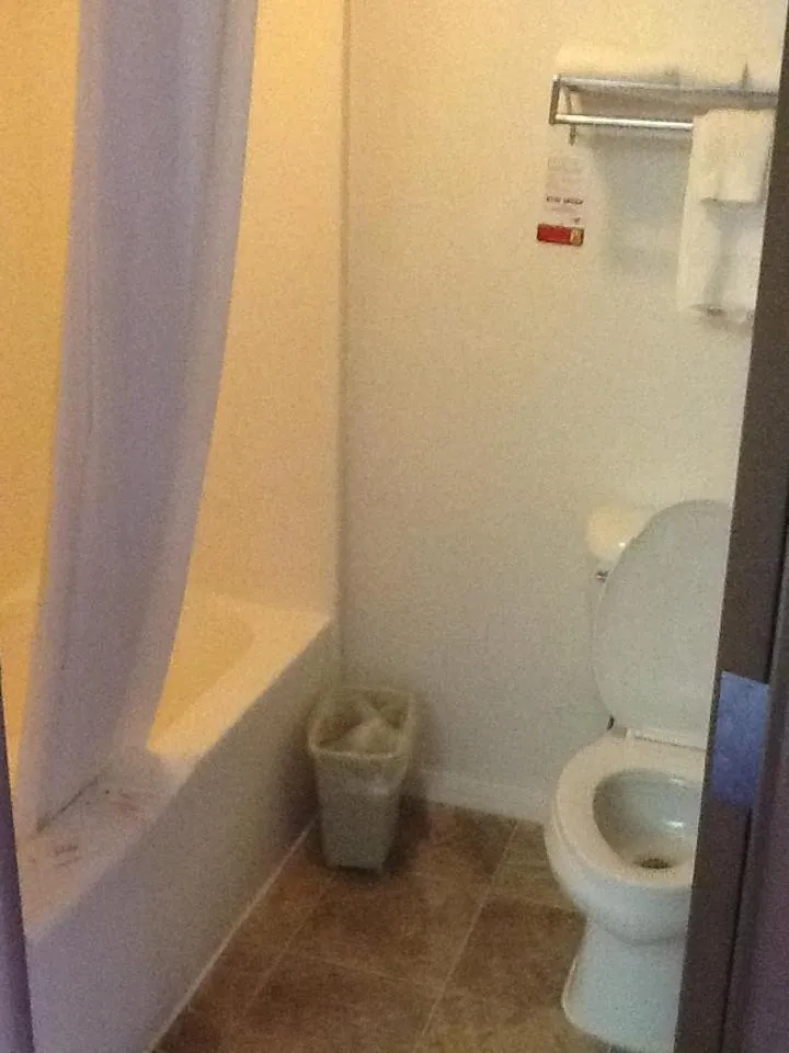 Super 8 by Wyndham Kennett