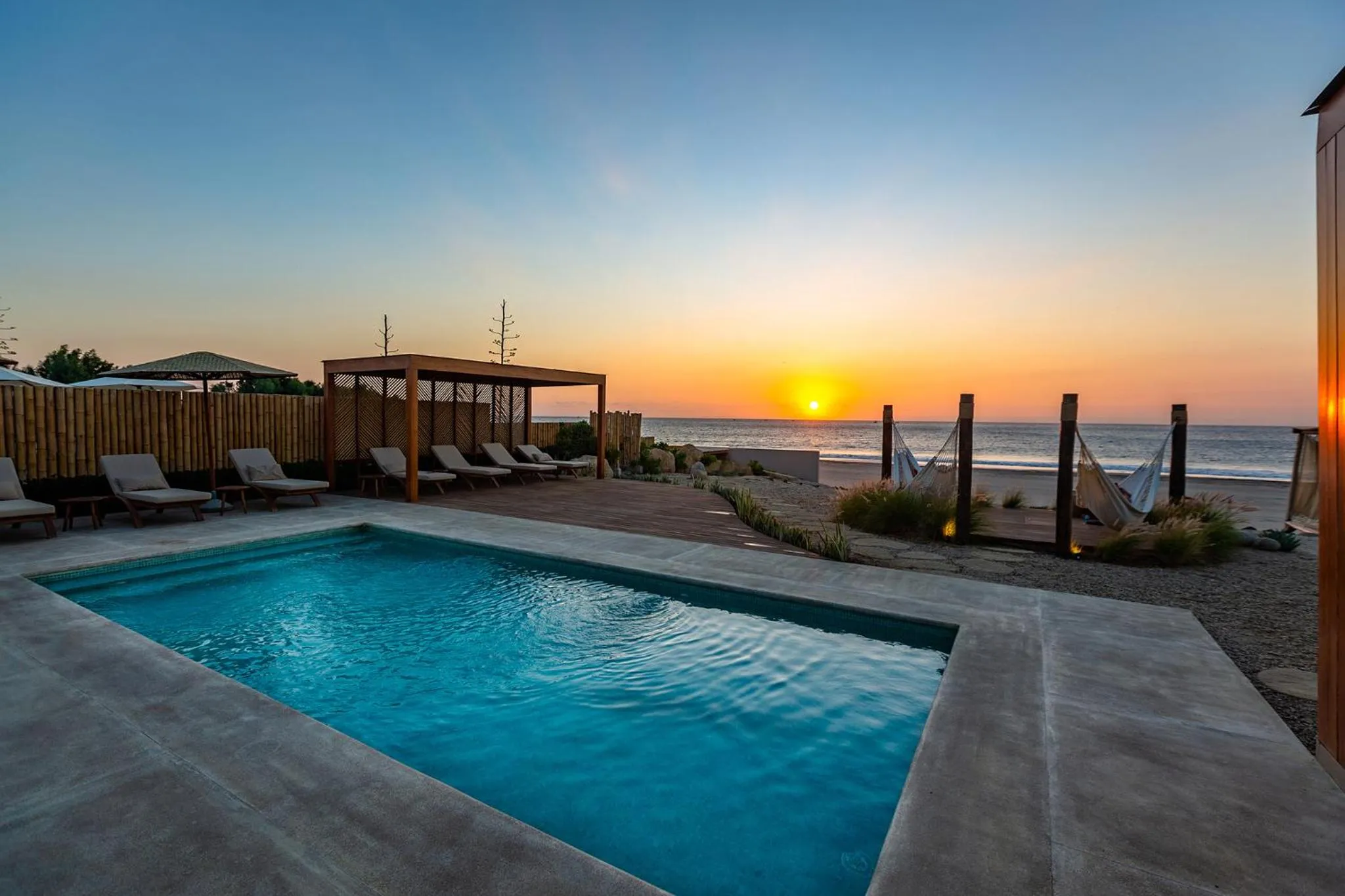 Pool view in Norte Suites Boutique