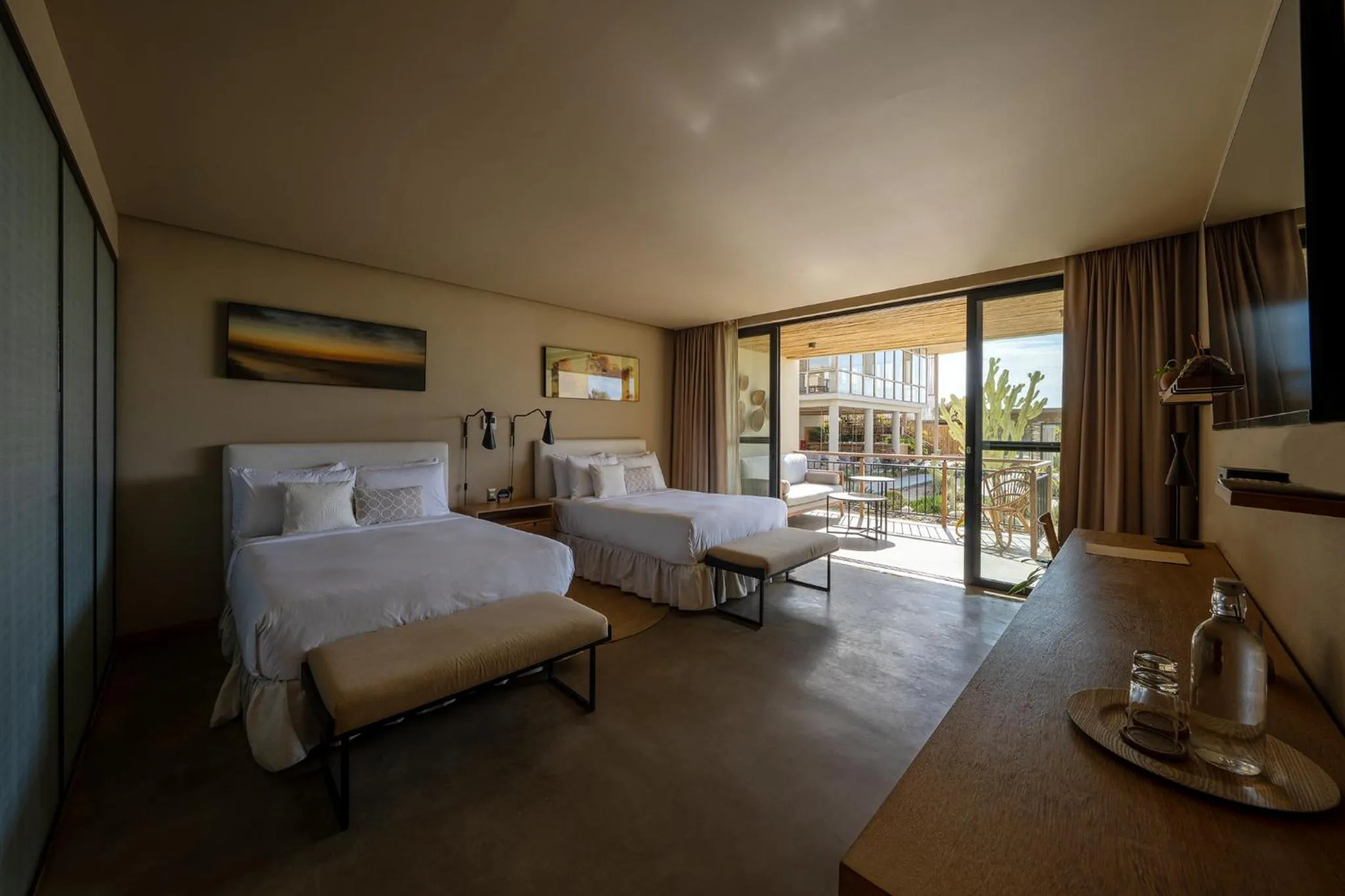 Text overlay, Bed in Norte Suites Boutique