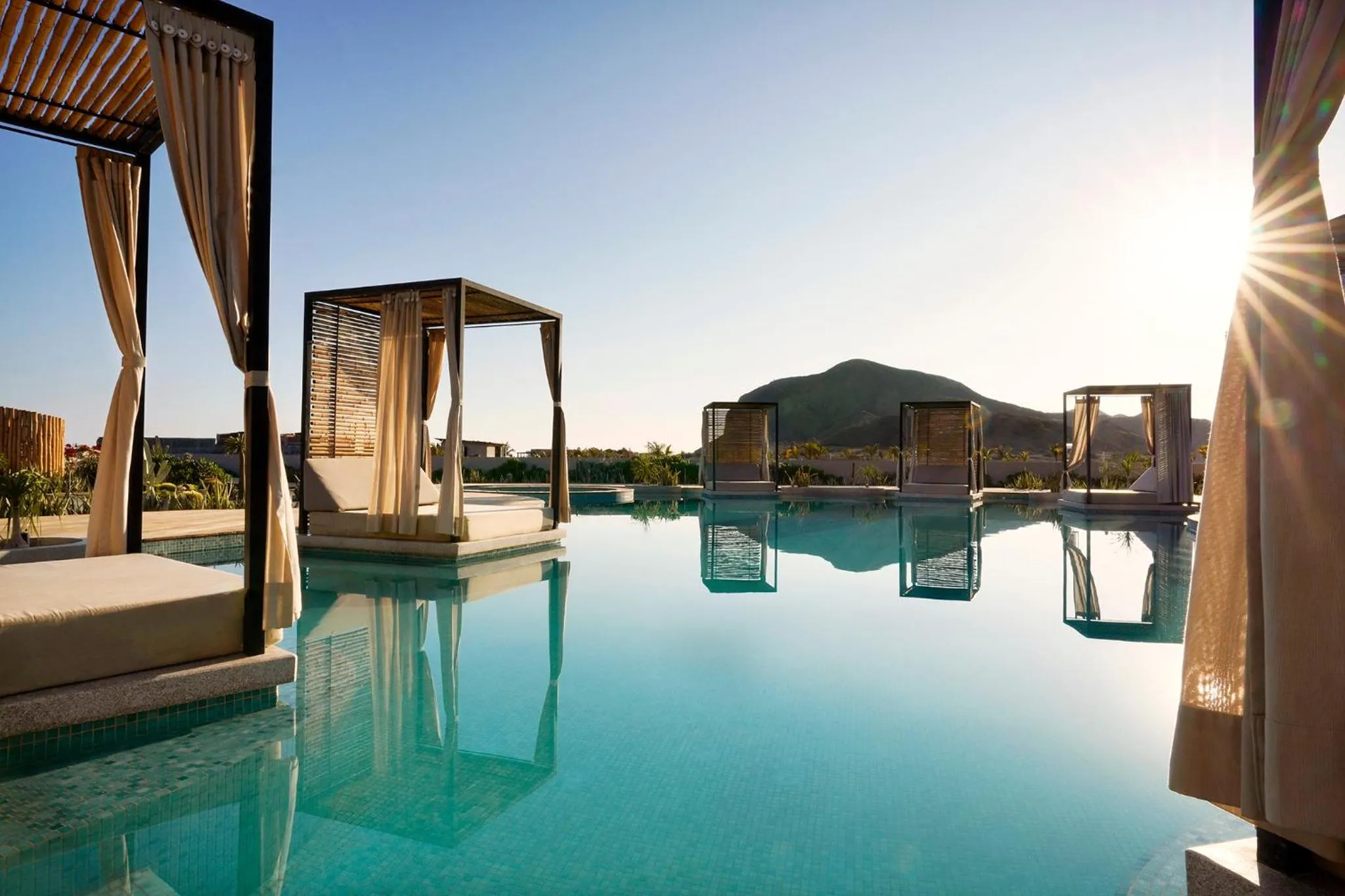 Swimming pool in Norte Suites Boutique