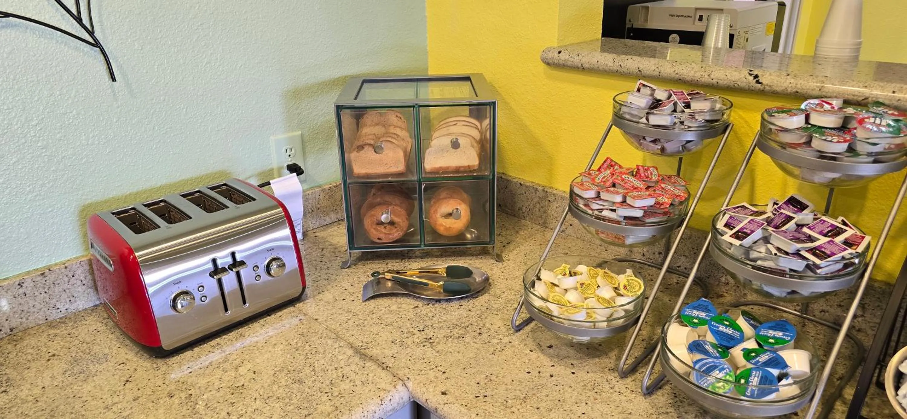 Buffet breakfast in Desert Inn Tucumcari