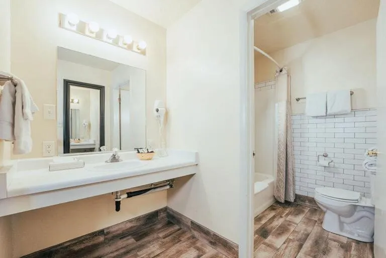 Bathroom in Bryce Canyon Pines Lodge