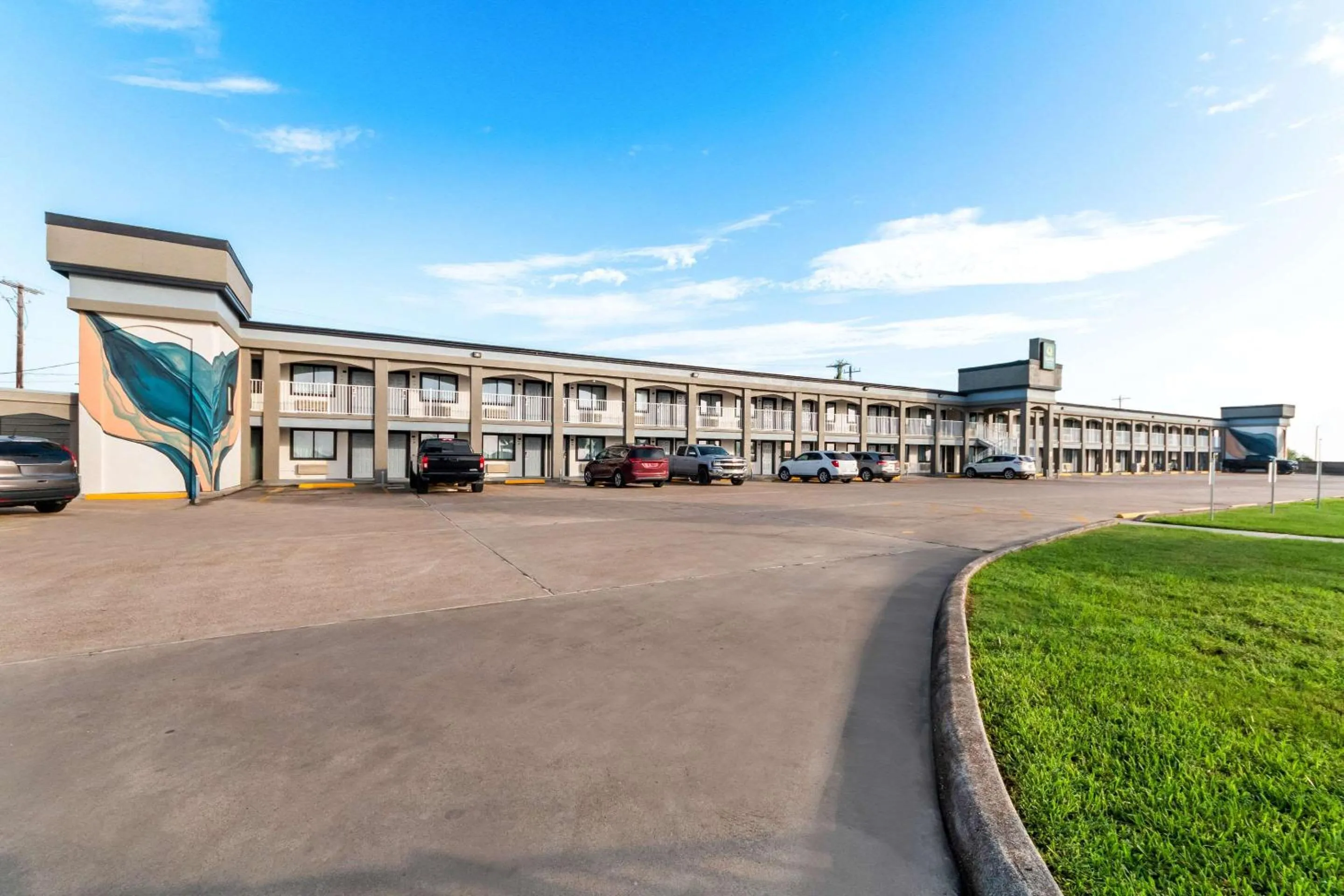 Property building in Quality Inn & Suites Port Lavaca near Lighthouse Beach