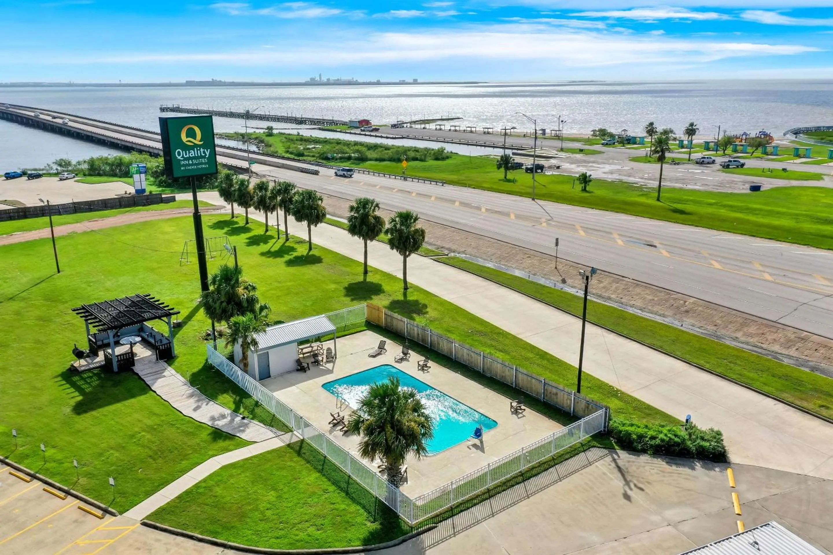 Property building in Quality Inn & Suites Port Lavaca near Lighthouse Beach