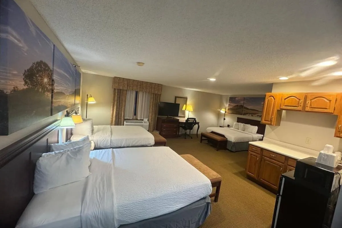 Photo of the whole room, Bed in Days Inn by Wyndham Sturgis