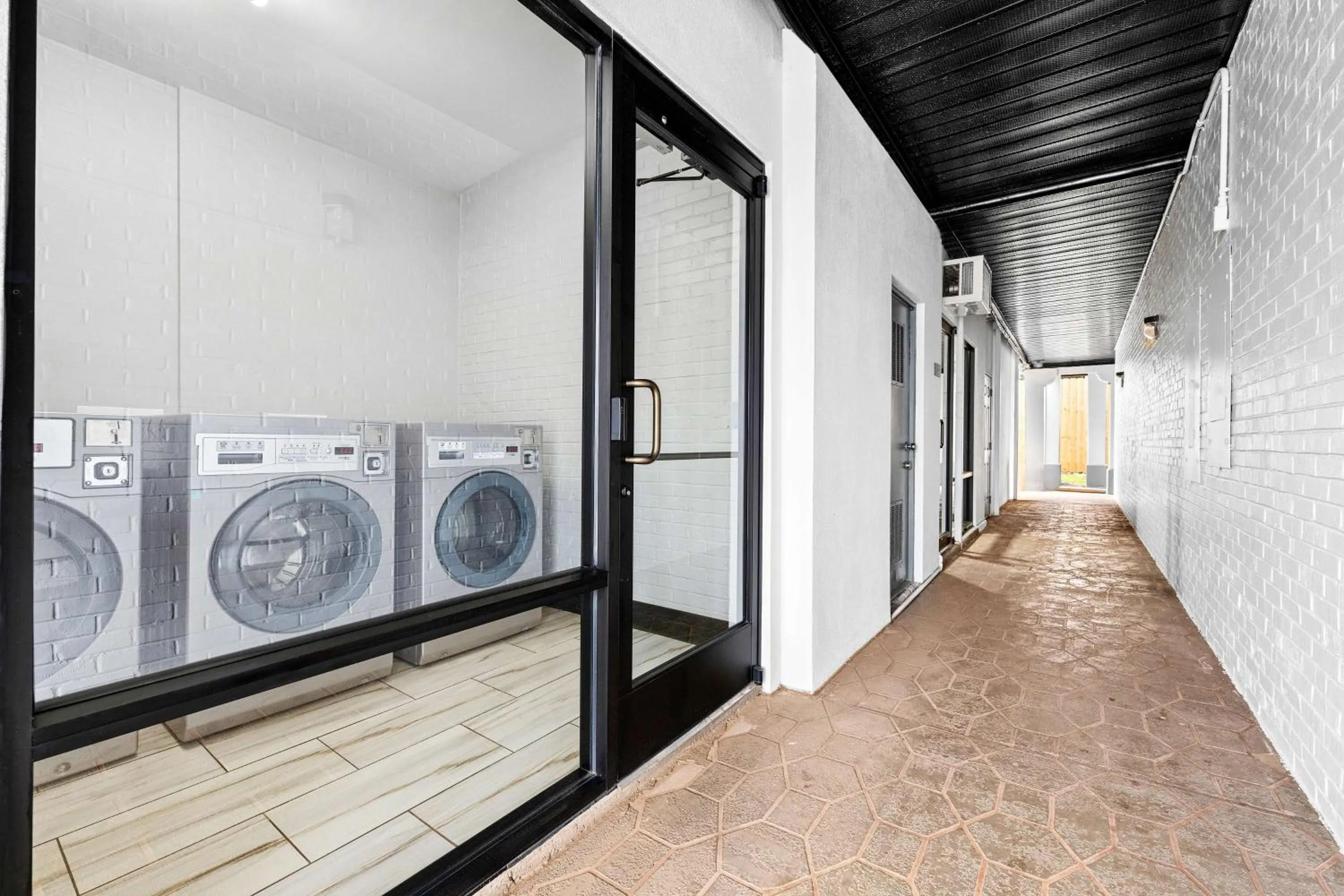 Property building in SureStay by Best Western Huntsville University Area