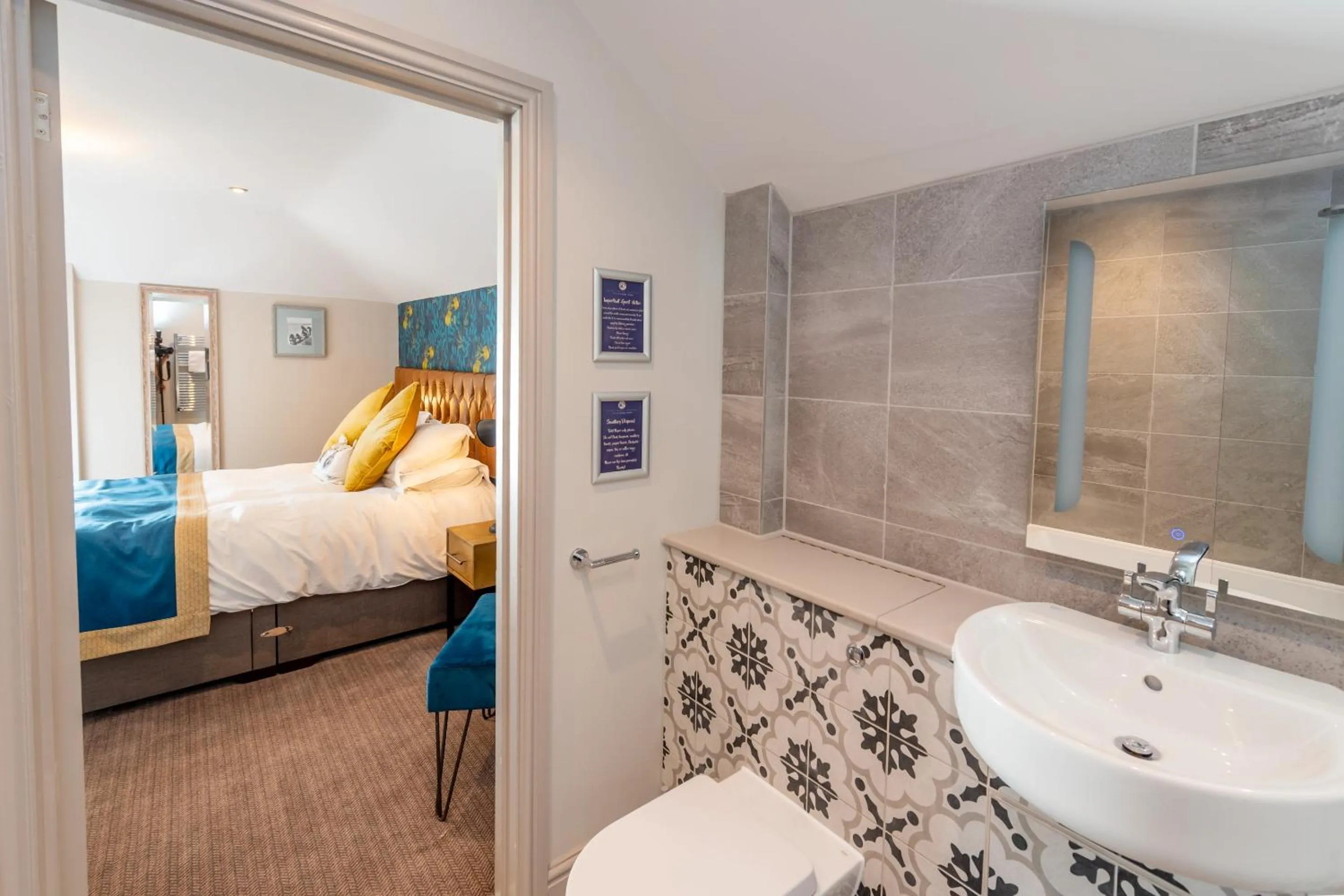 Bedroom, Bed in Inn on the Shore