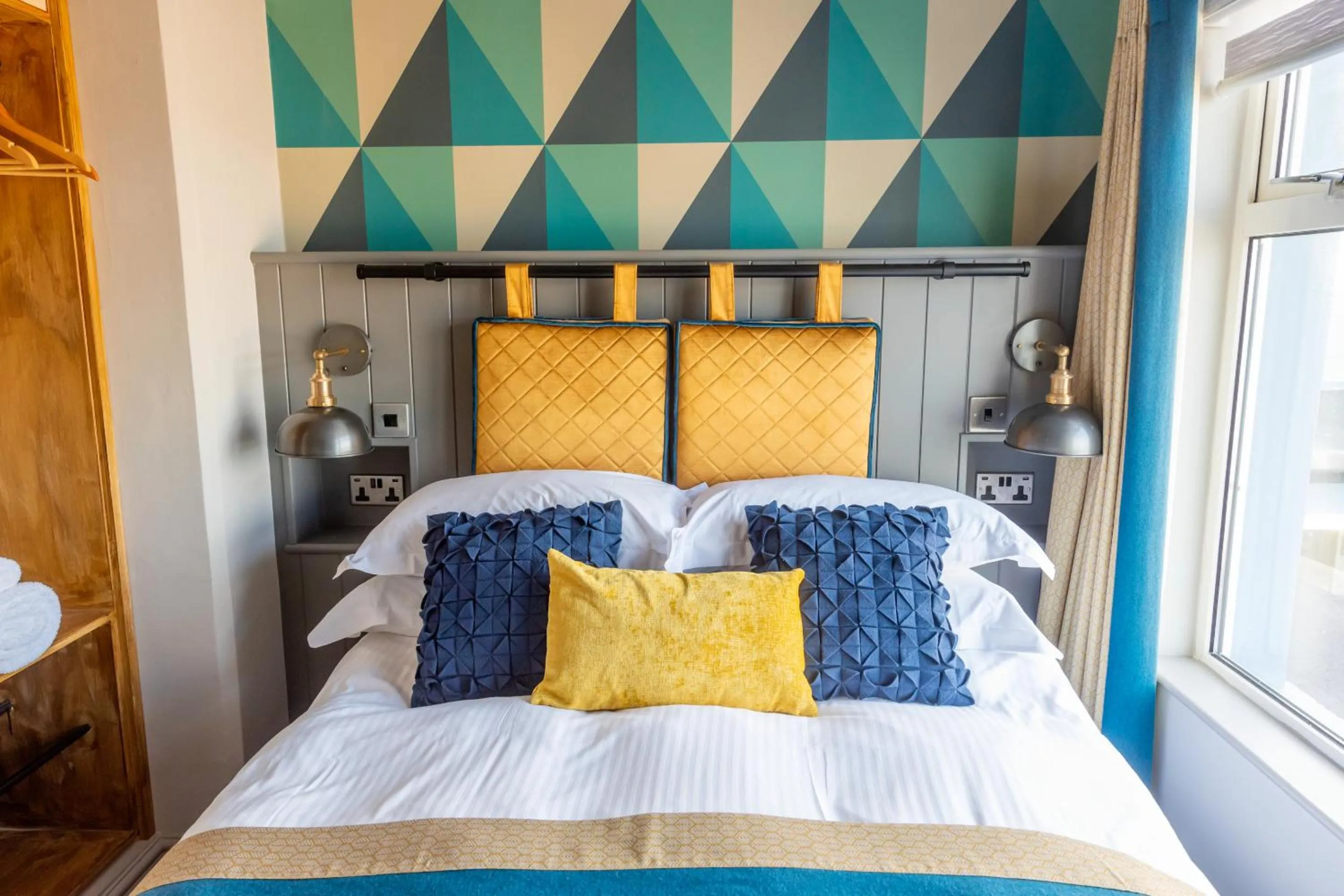 Bedroom, Bed in Inn on the Shore