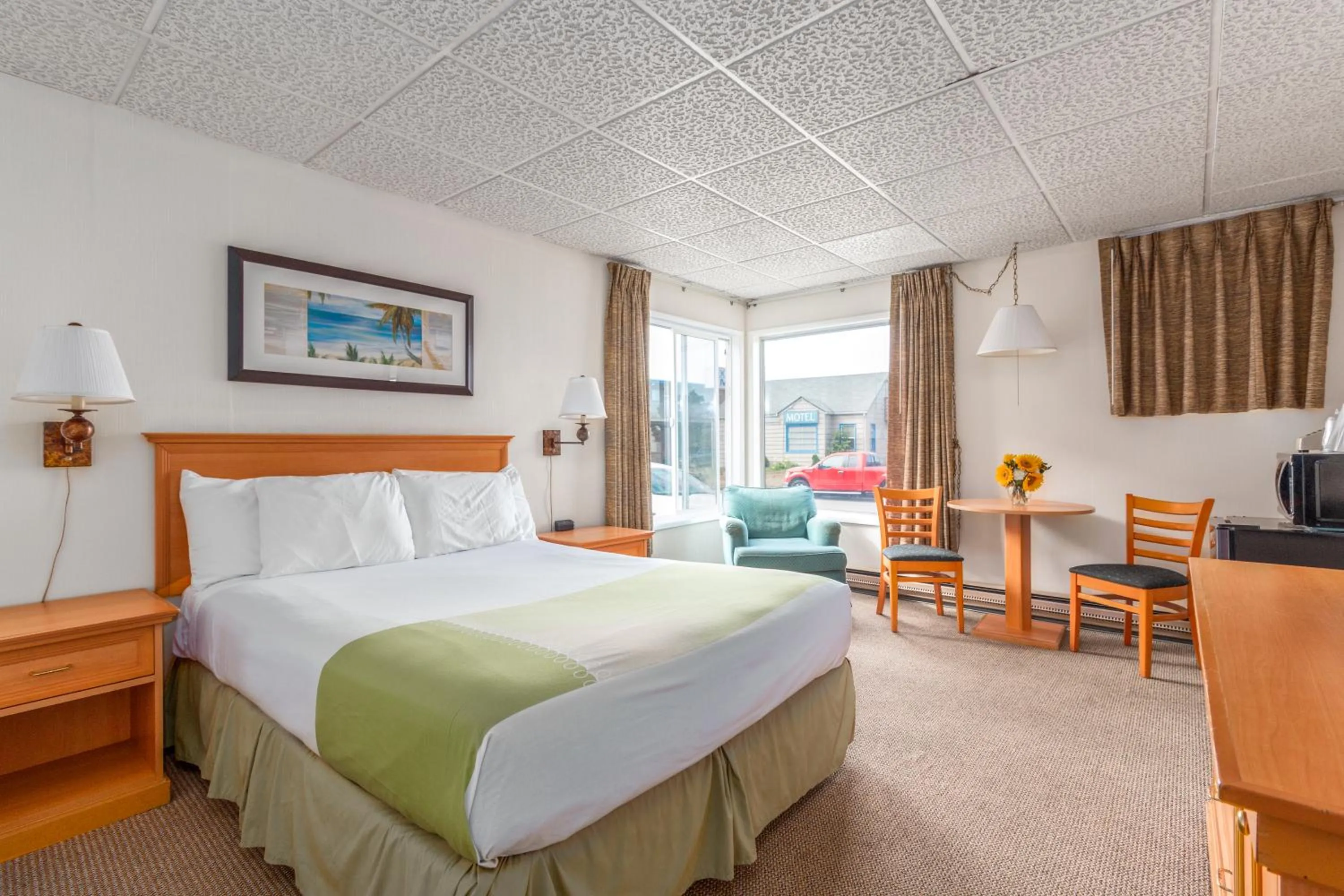 Bed in Seashore Inn on the Beach Seaside