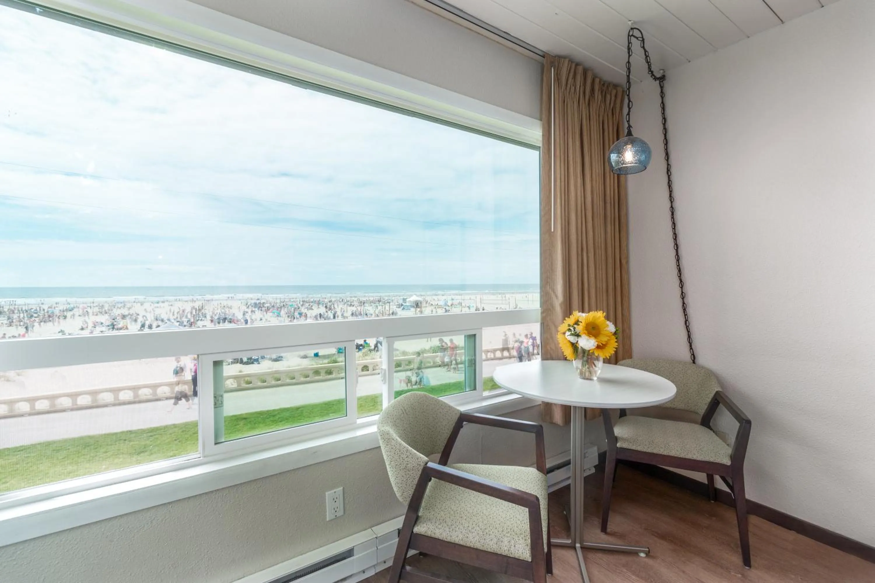 Seashore Inn on the Beach Seaside