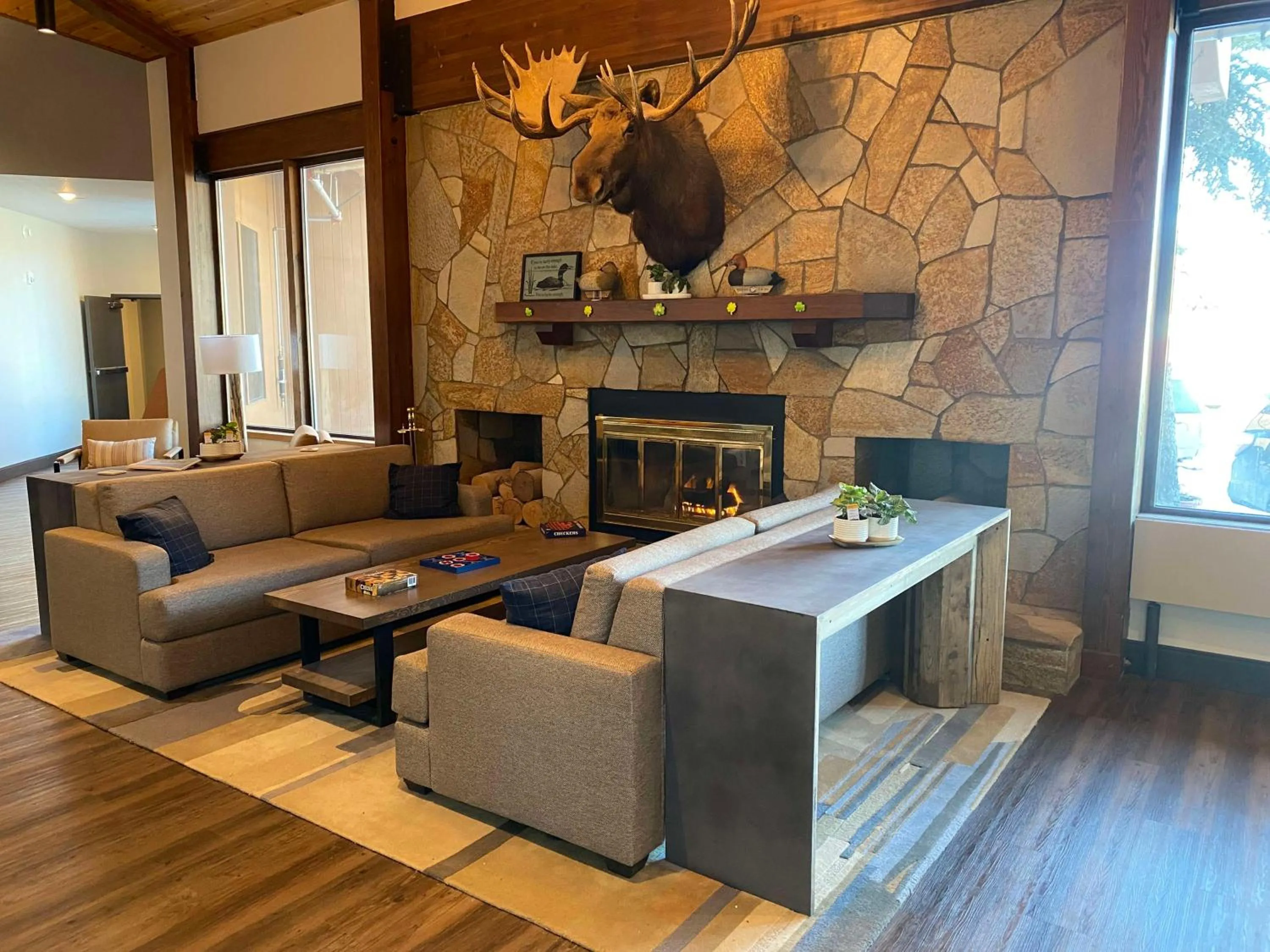 Lobby or reception in Best Western Lake Lucille Inn