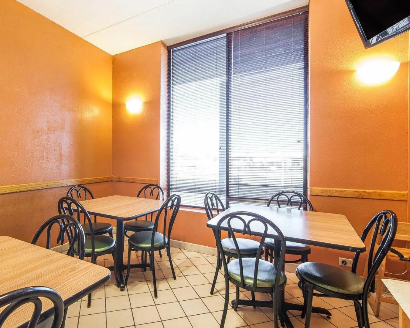 Breakfast in Quality Inn Maysville