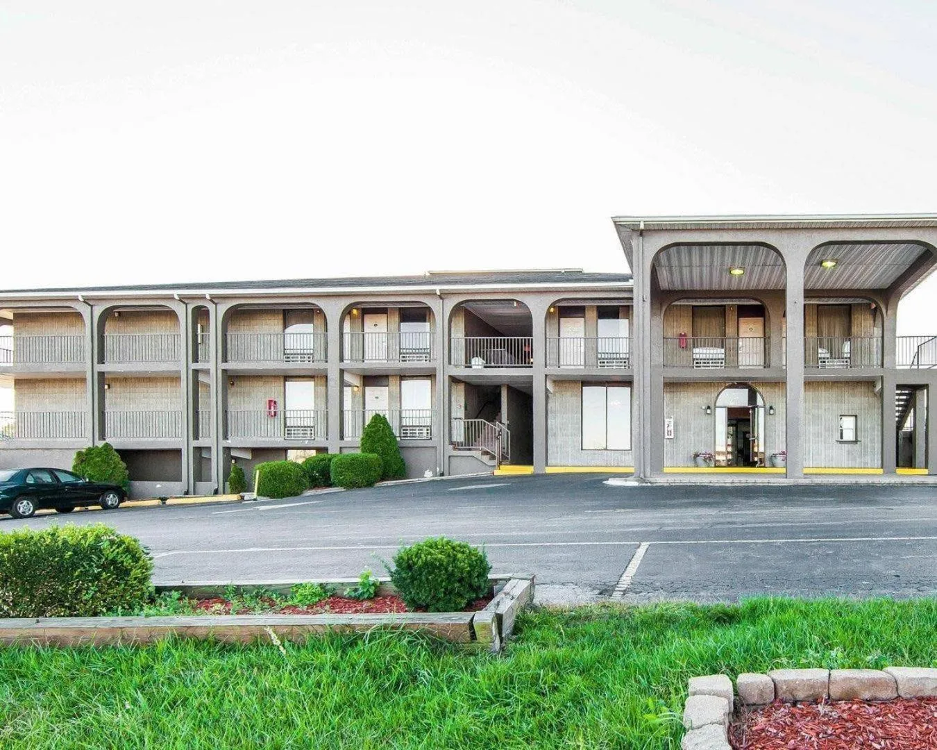 Property building in Quality Inn Maysville