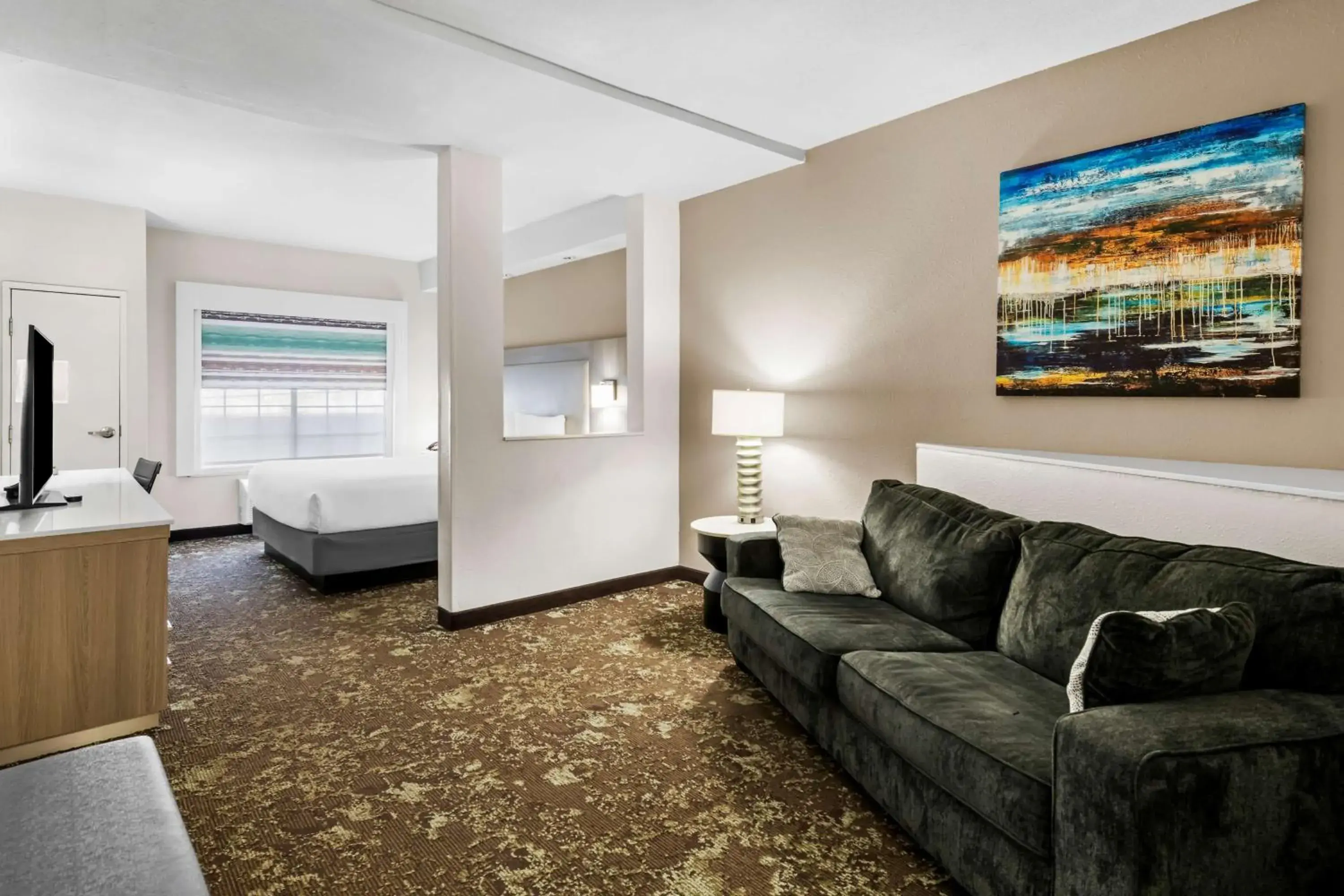 King Suite - Non-Smoking in Best Western Worlds Of Fun King Suite - Non-Smoking in Best Western Worlds Of Fun