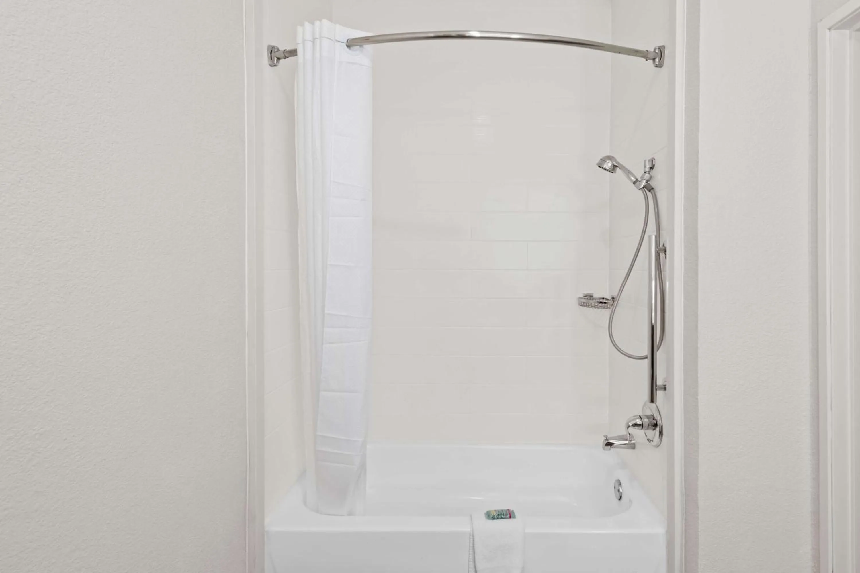 Bathroom in Best Western Worlds Of Fun