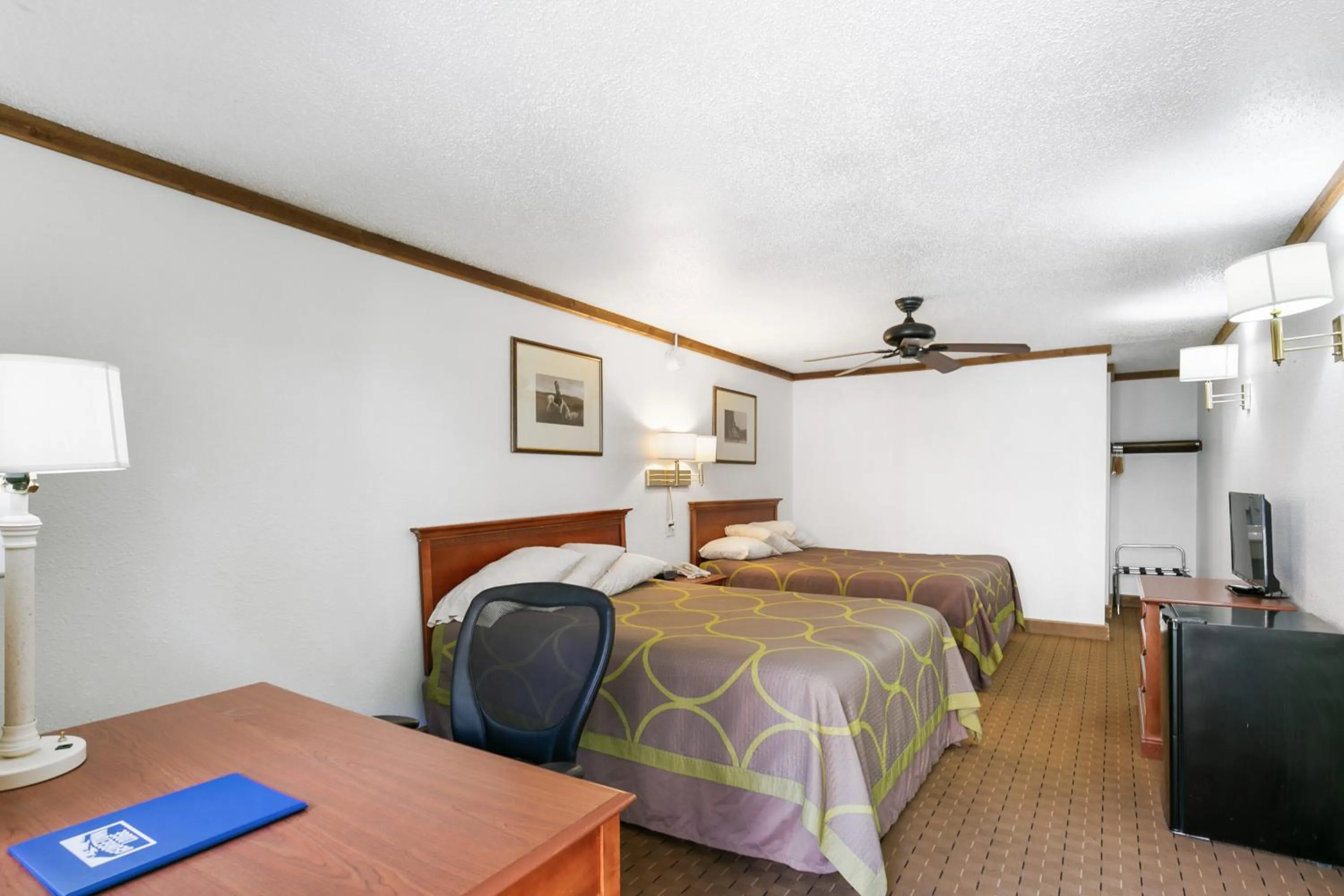 Bed in Georgetown Lodge