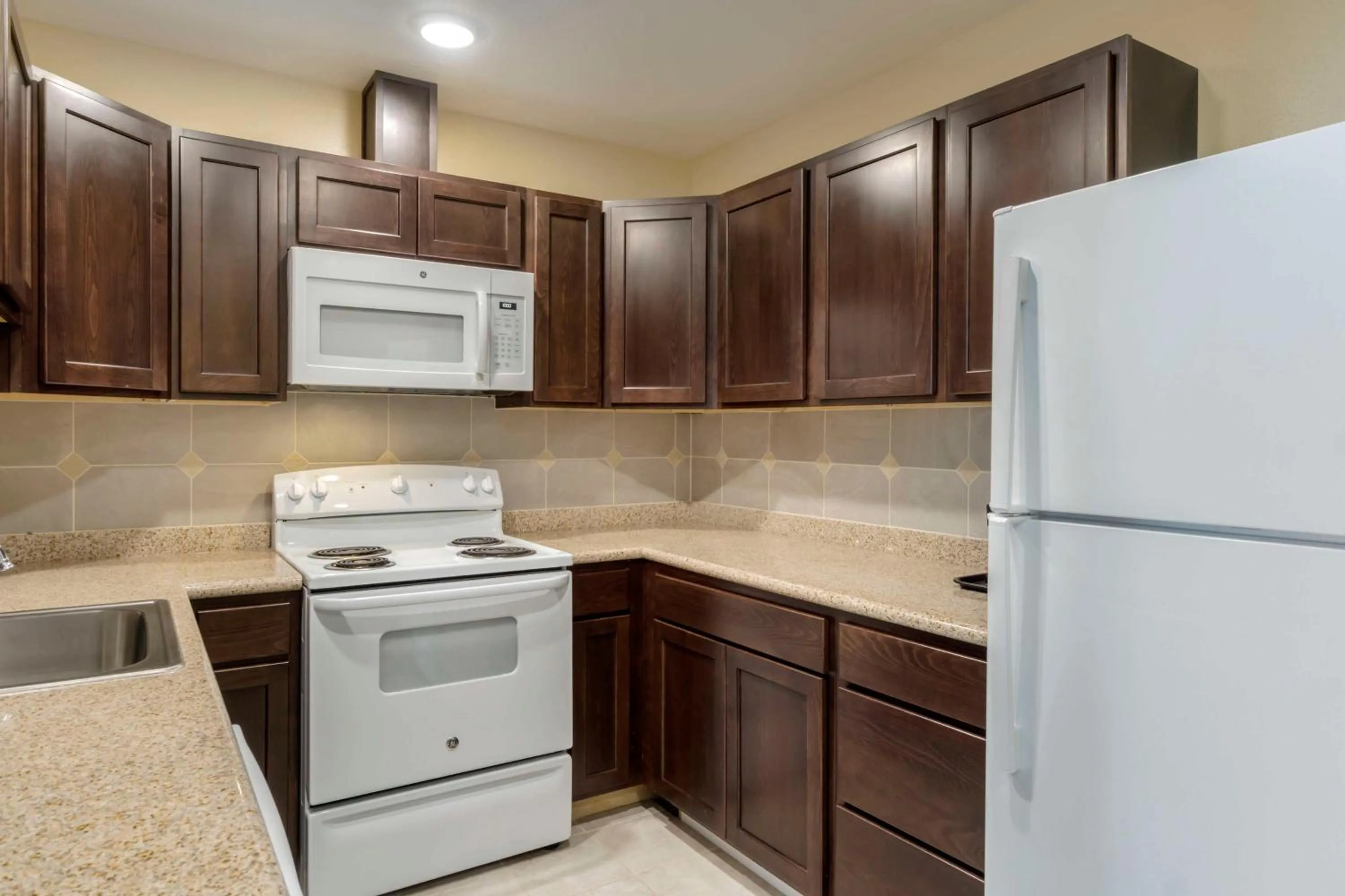 Bedroom in Best Western Plus Grapevine Inn
