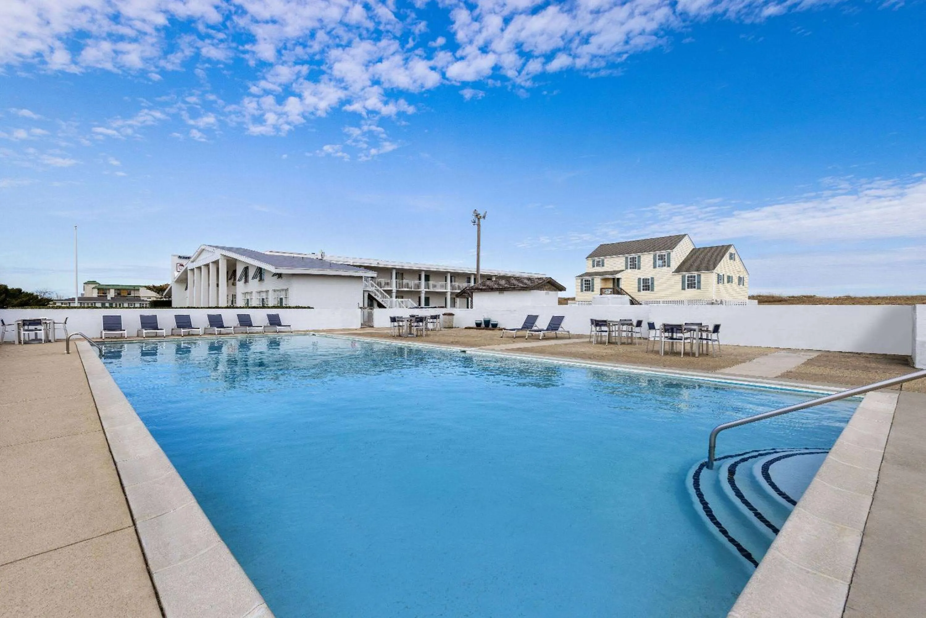 Pool view in Days Inn by Wyndham Kill Devil Hills Oceanfront - Wilbur