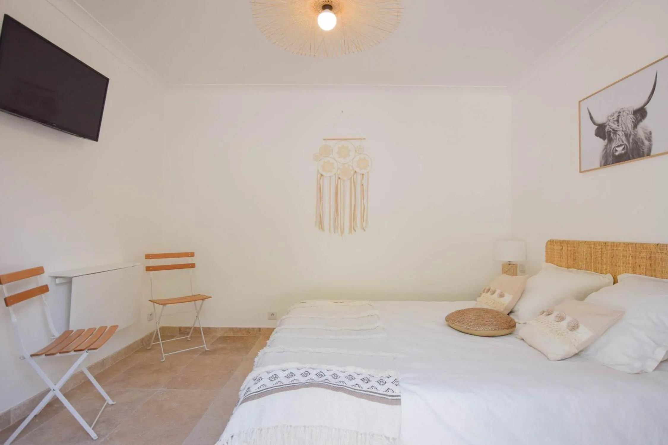Photo of the whole room, Bed in Le Clos en Provence
