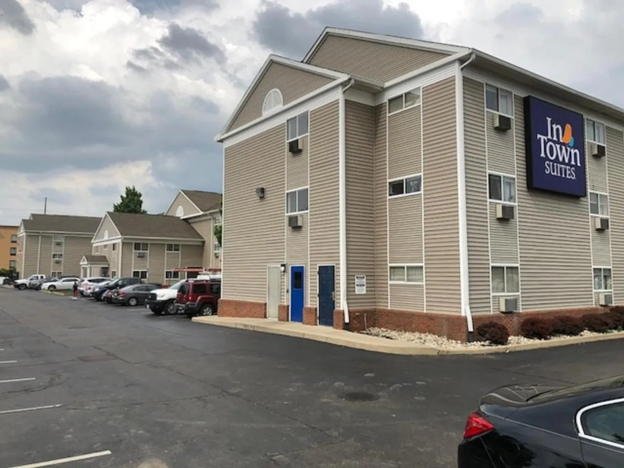 Property building in InTown Suites Extended Stay Select Dayton OH- Miamisburg