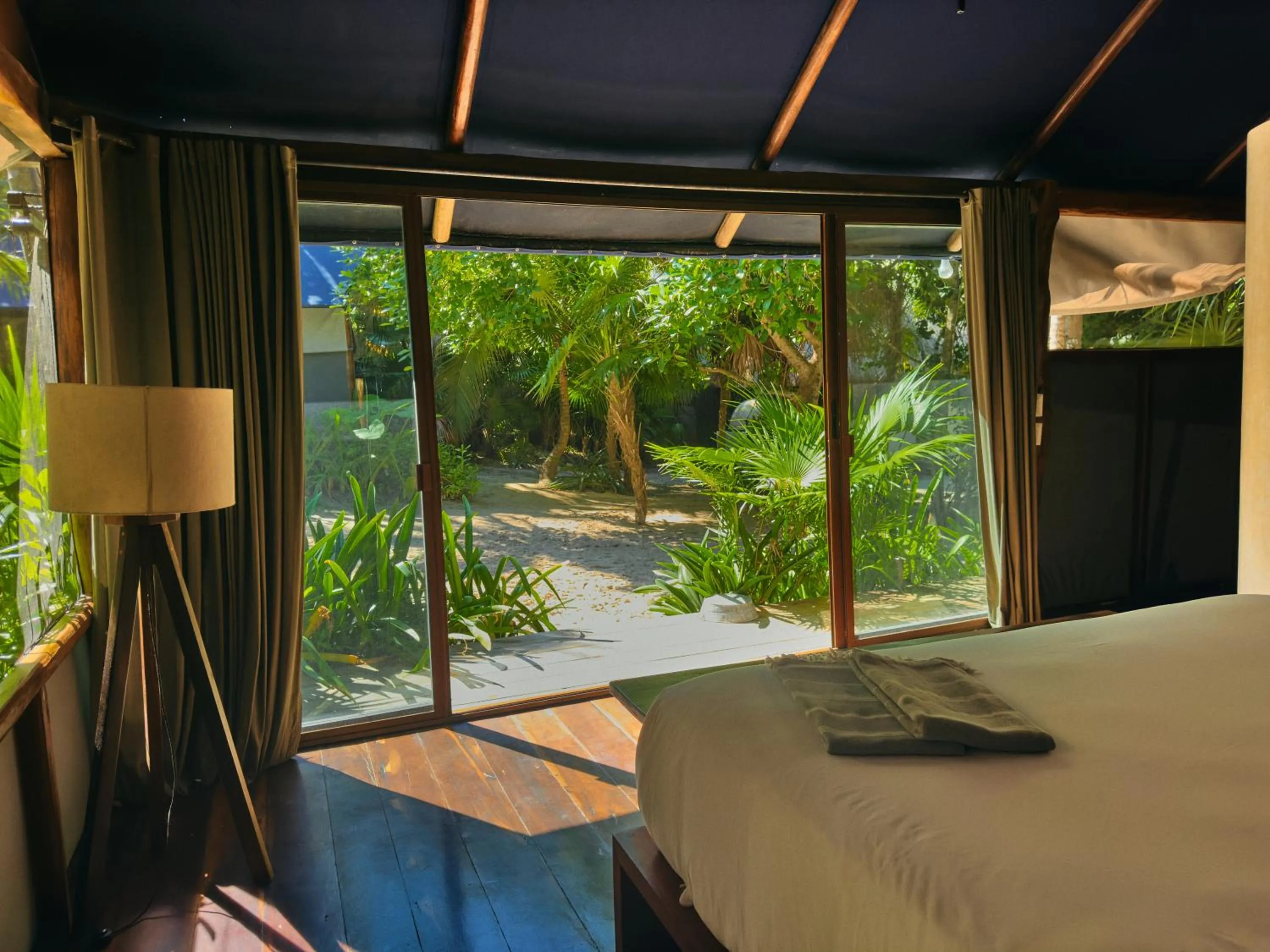 Garden view, Bed in Libelula Tulum Beachfront Hotel