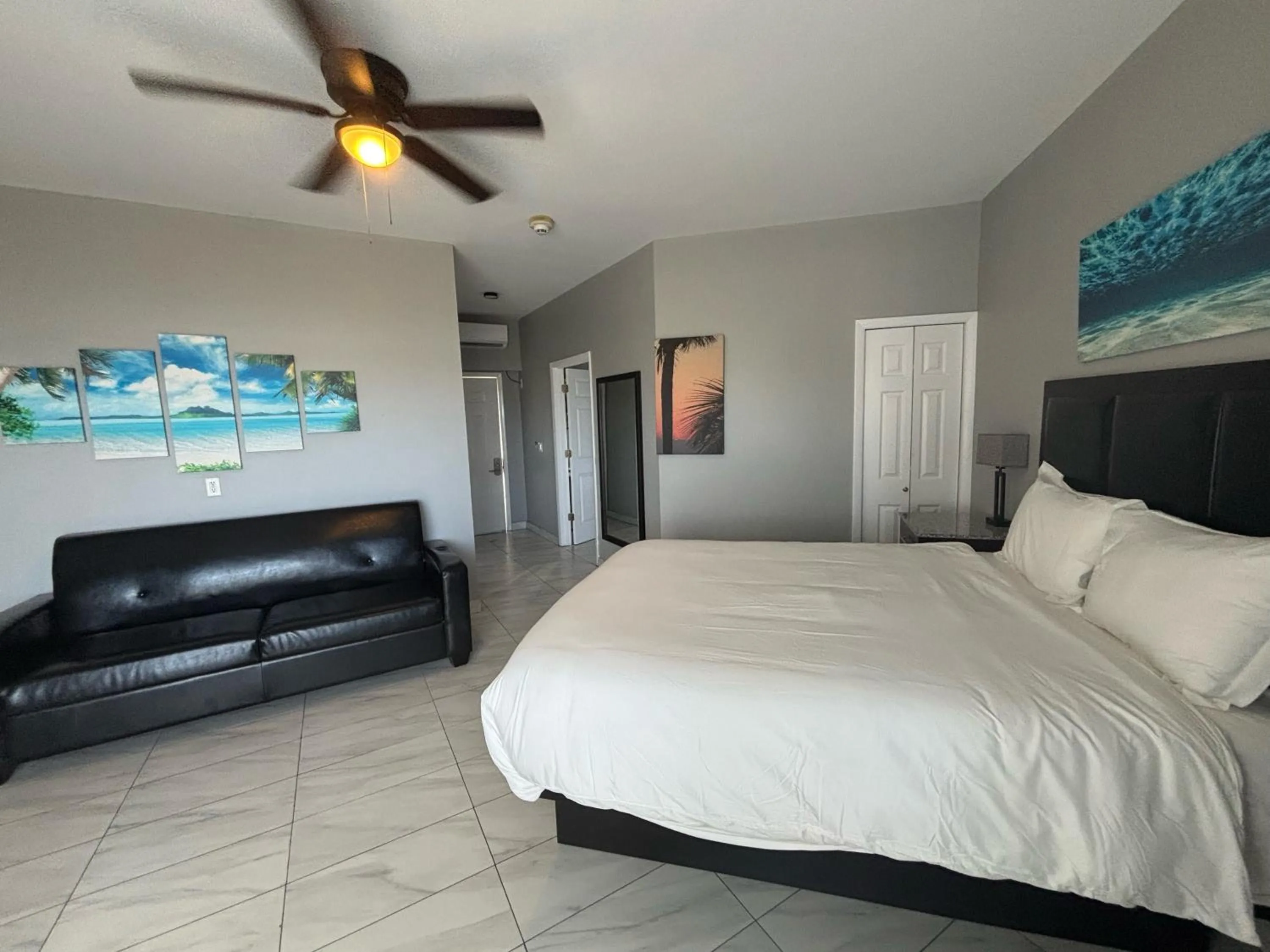 Bed in Grace Bay Suites