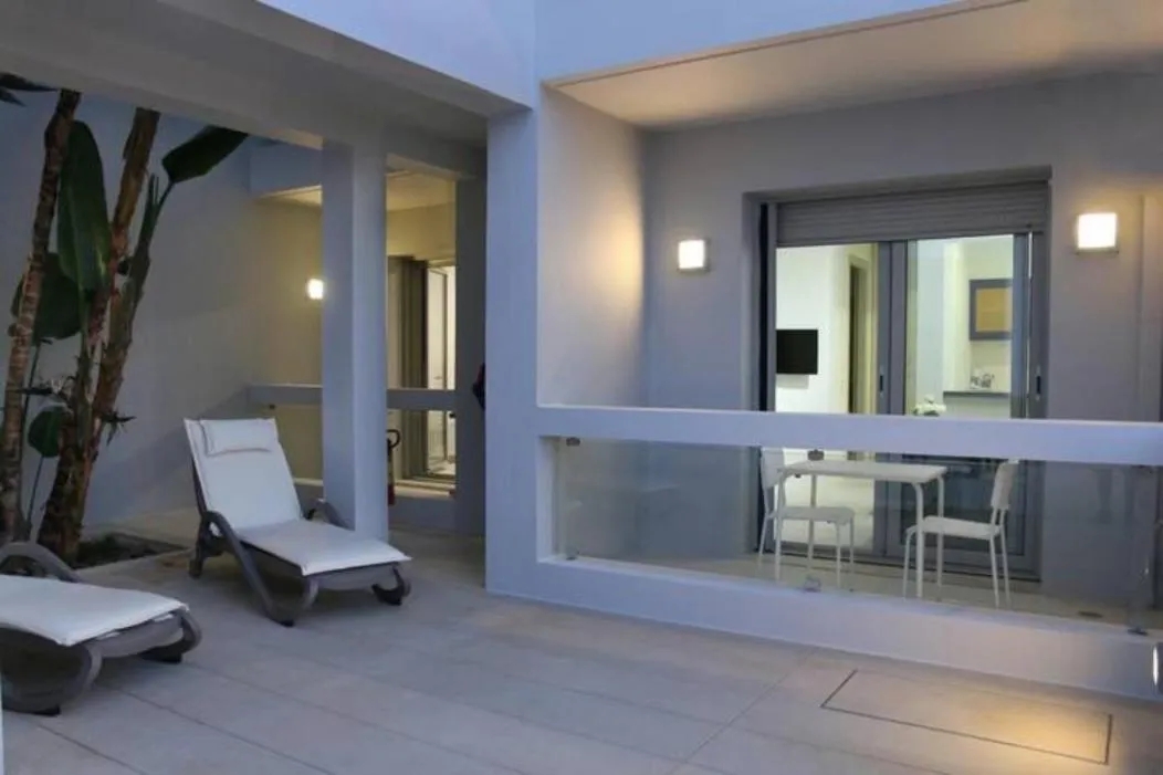 sunbed in VIVIAN Art Apartments