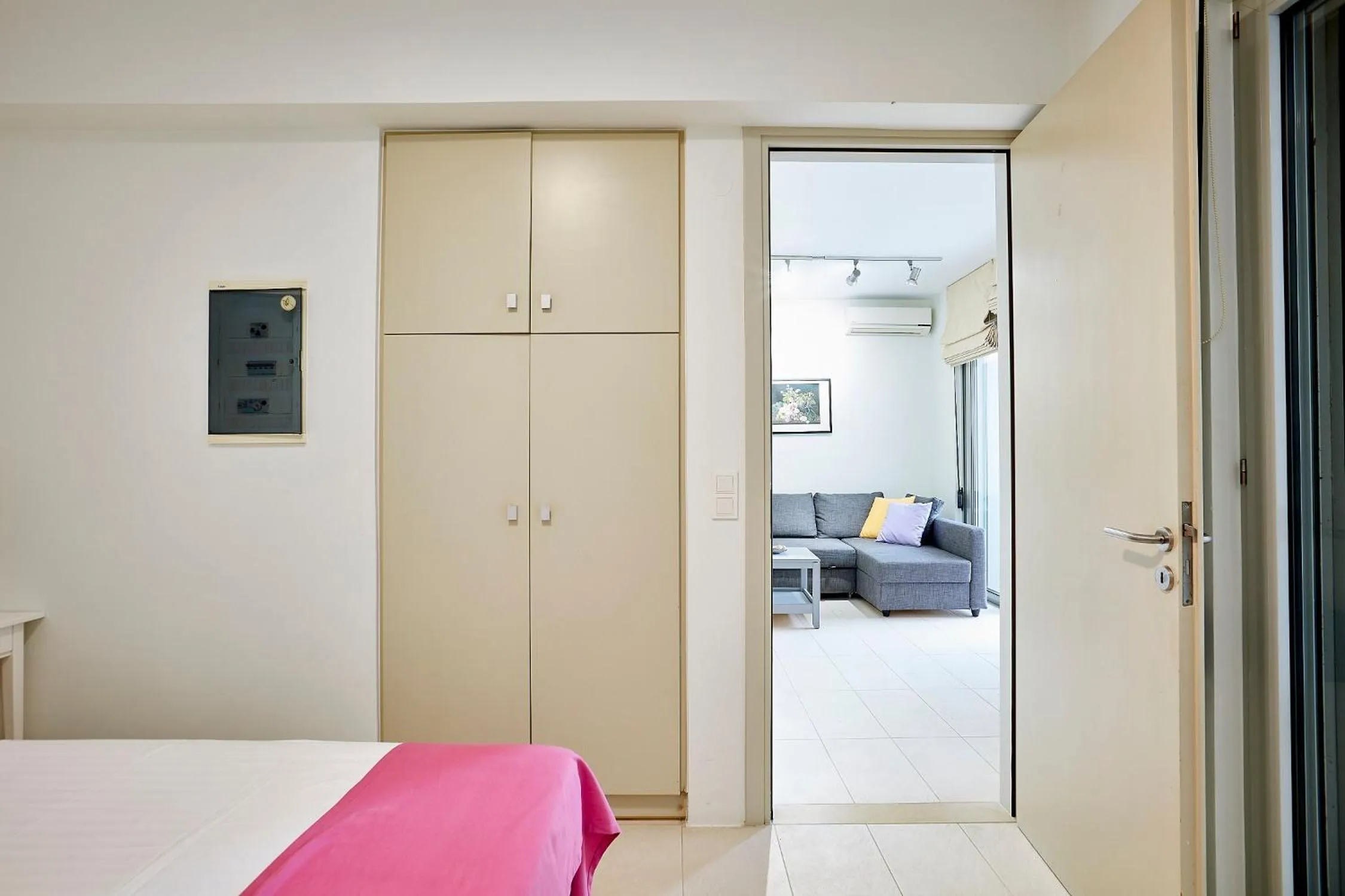 Photo of the whole room, Bed in VIVIAN Art Apartments