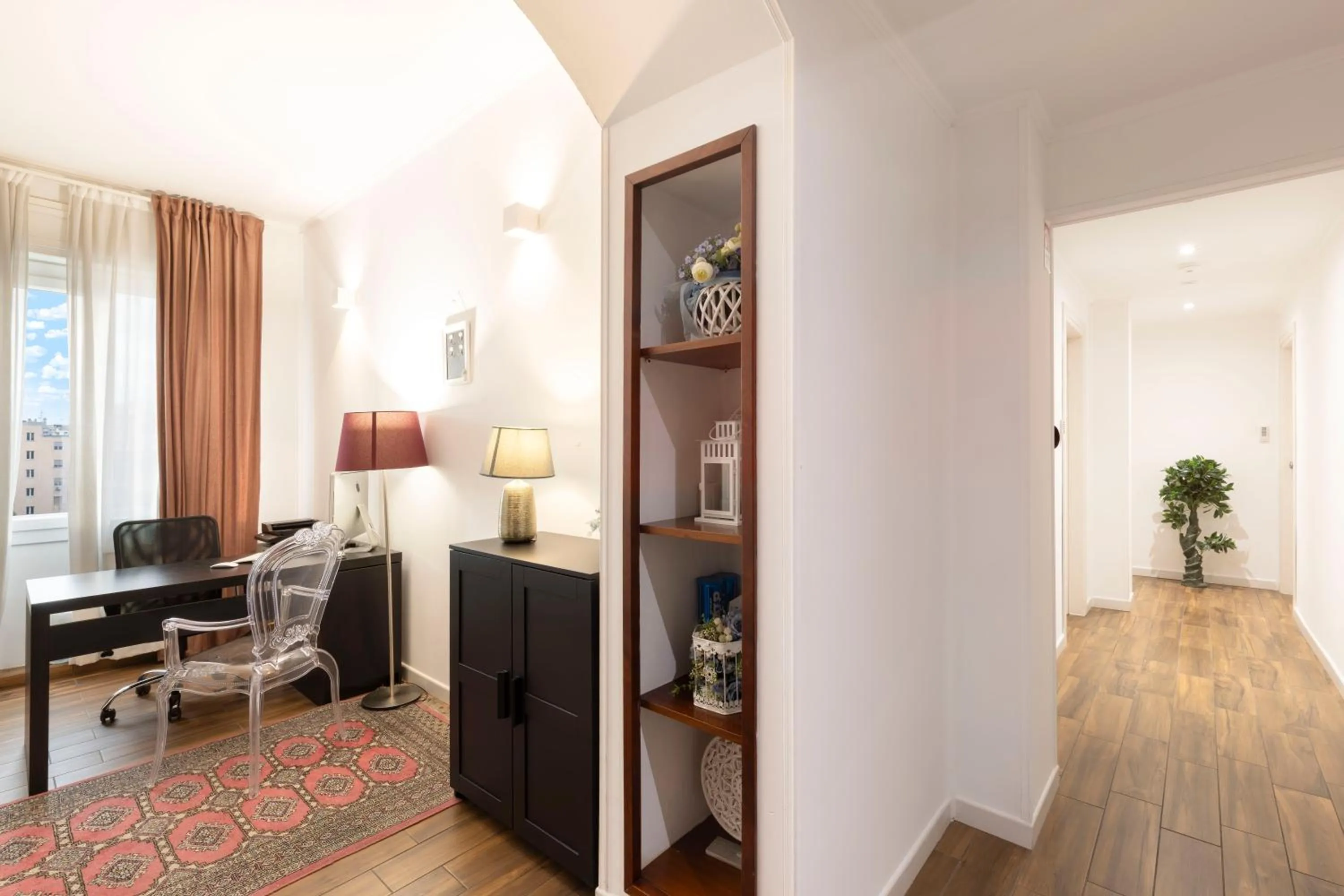 Seating area in Mapi’s Rooms