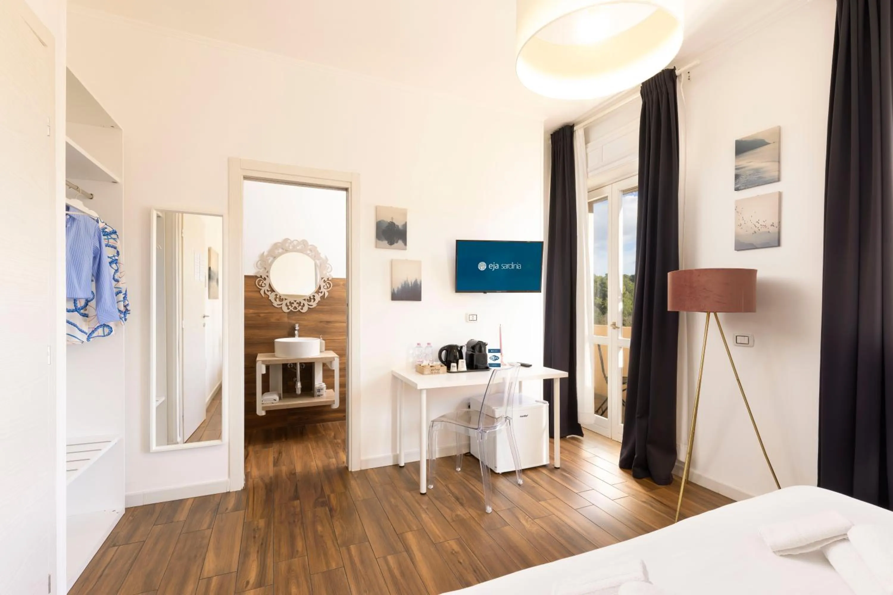 Bed in Mapi’s Rooms