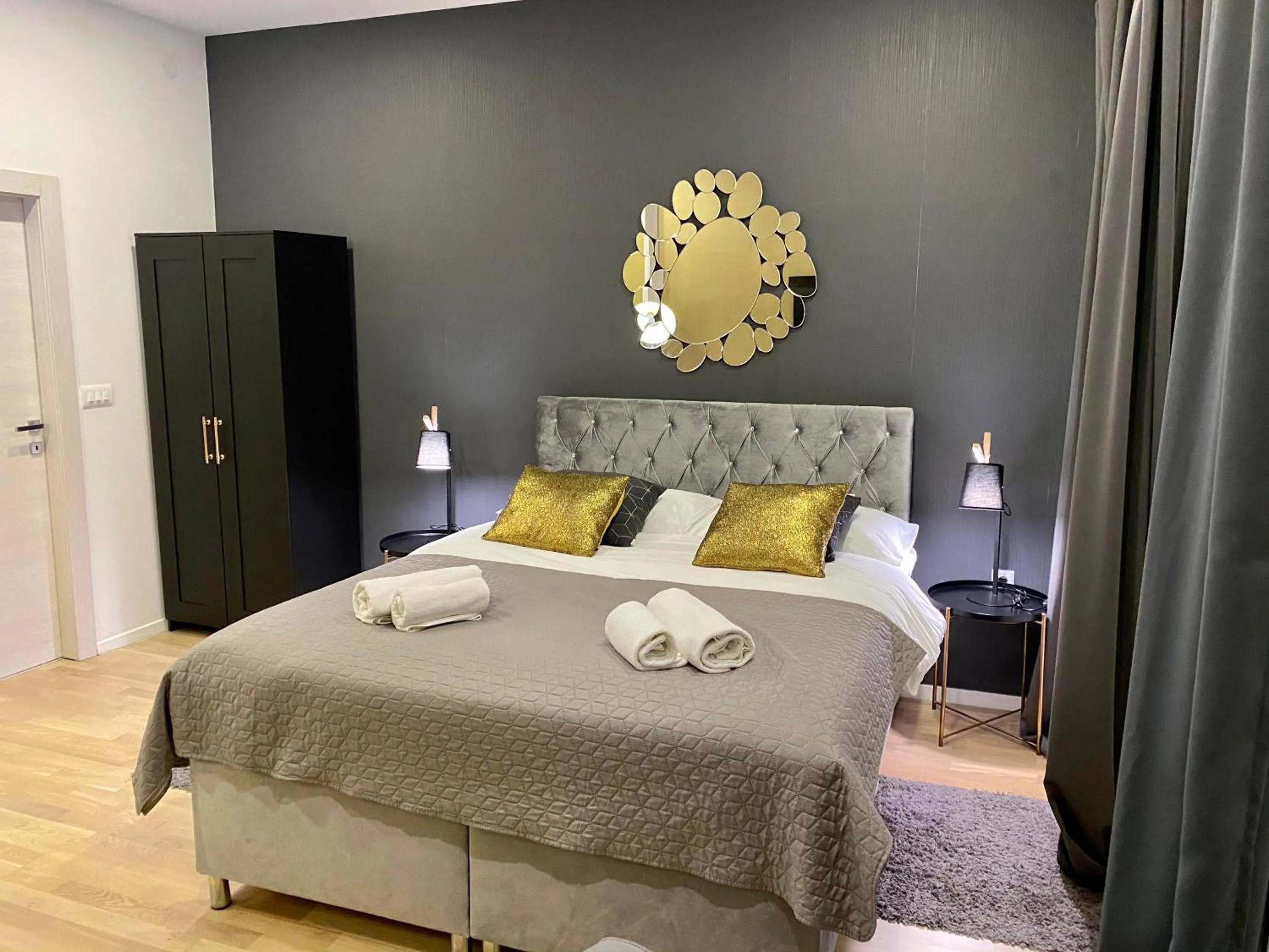 Hedone Luxury 3 Apartments with FREE PARKING