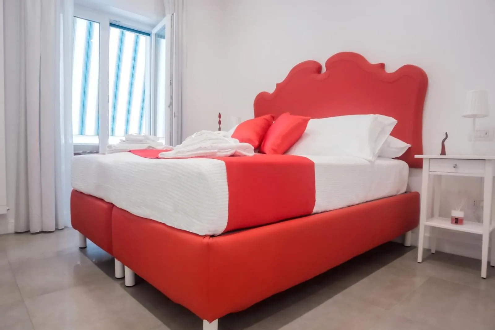 Photo of the whole room in Kerbaker 14