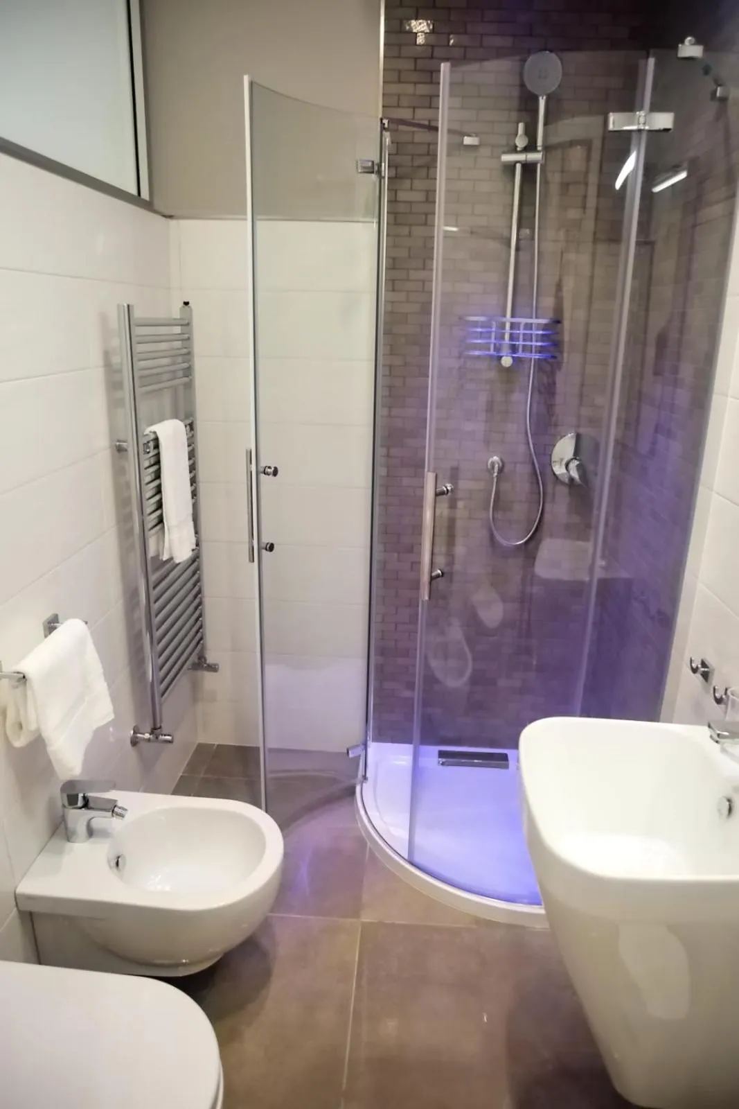 Shower in Kerbaker 14