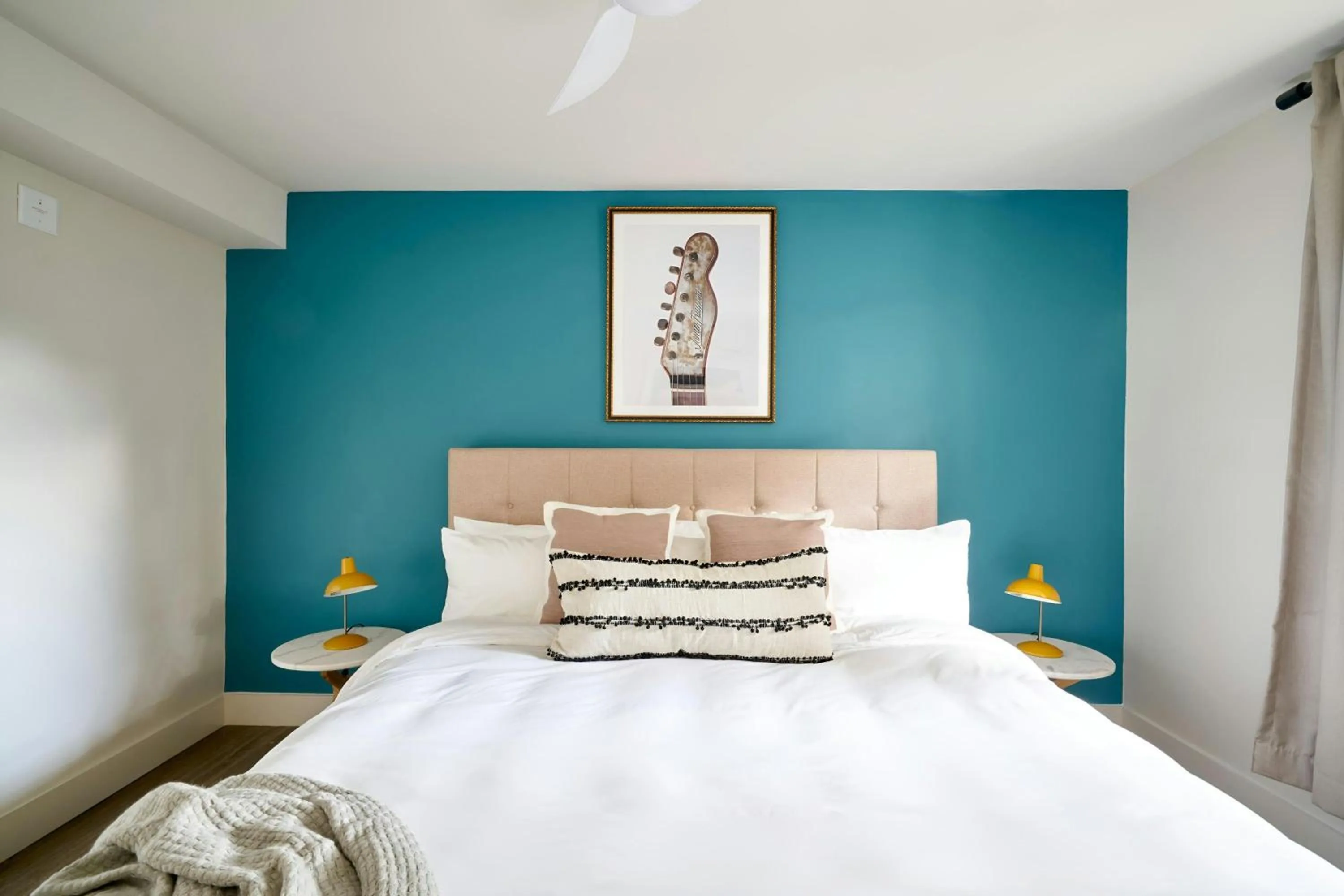 Bedroom, Bed in Sonder by Marriott Bonvoy The Stat Apartments Midtown