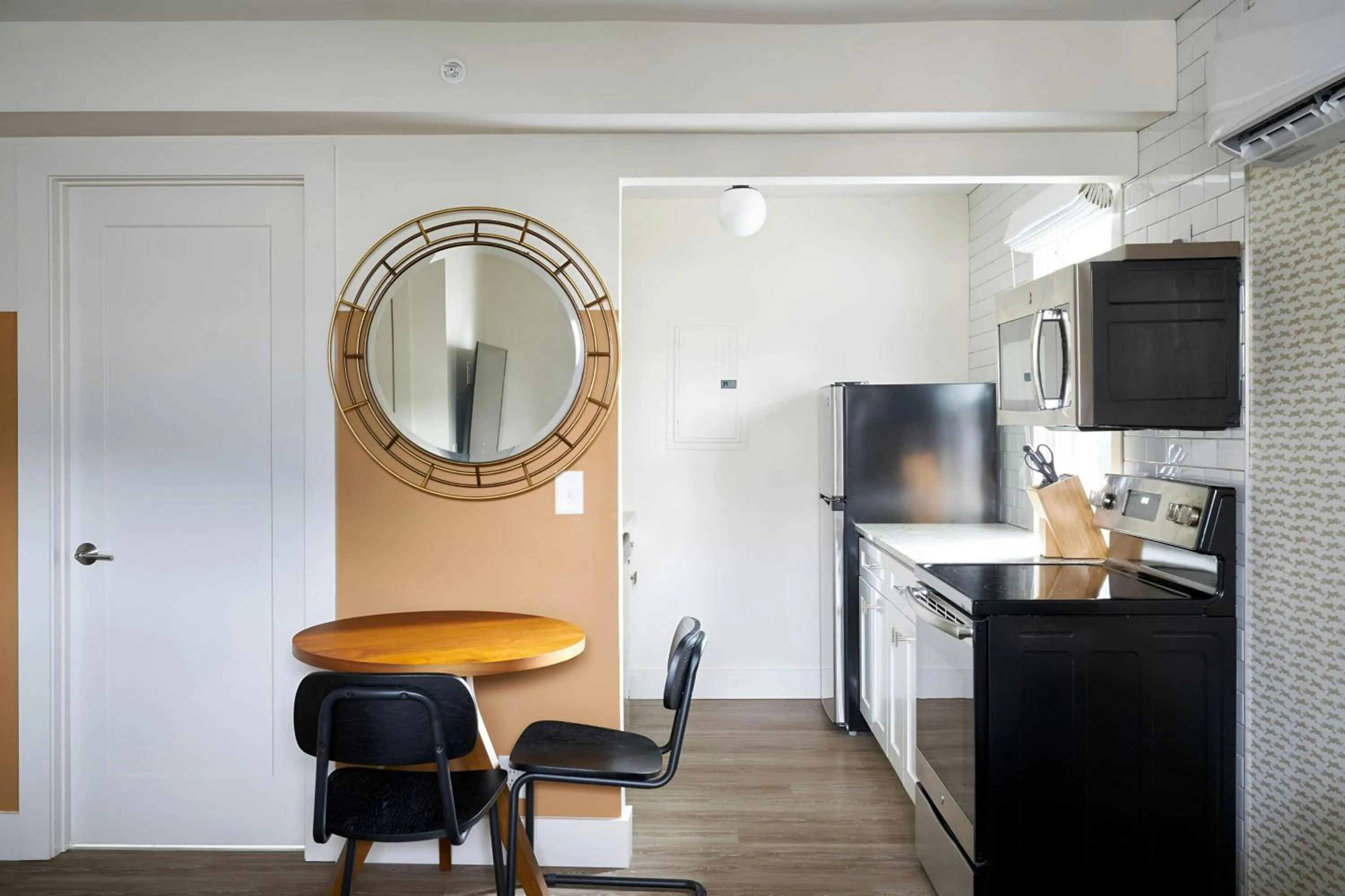 Photo of the whole room in Sonder by Marriott Bonvoy The Stat Apartments Midtown