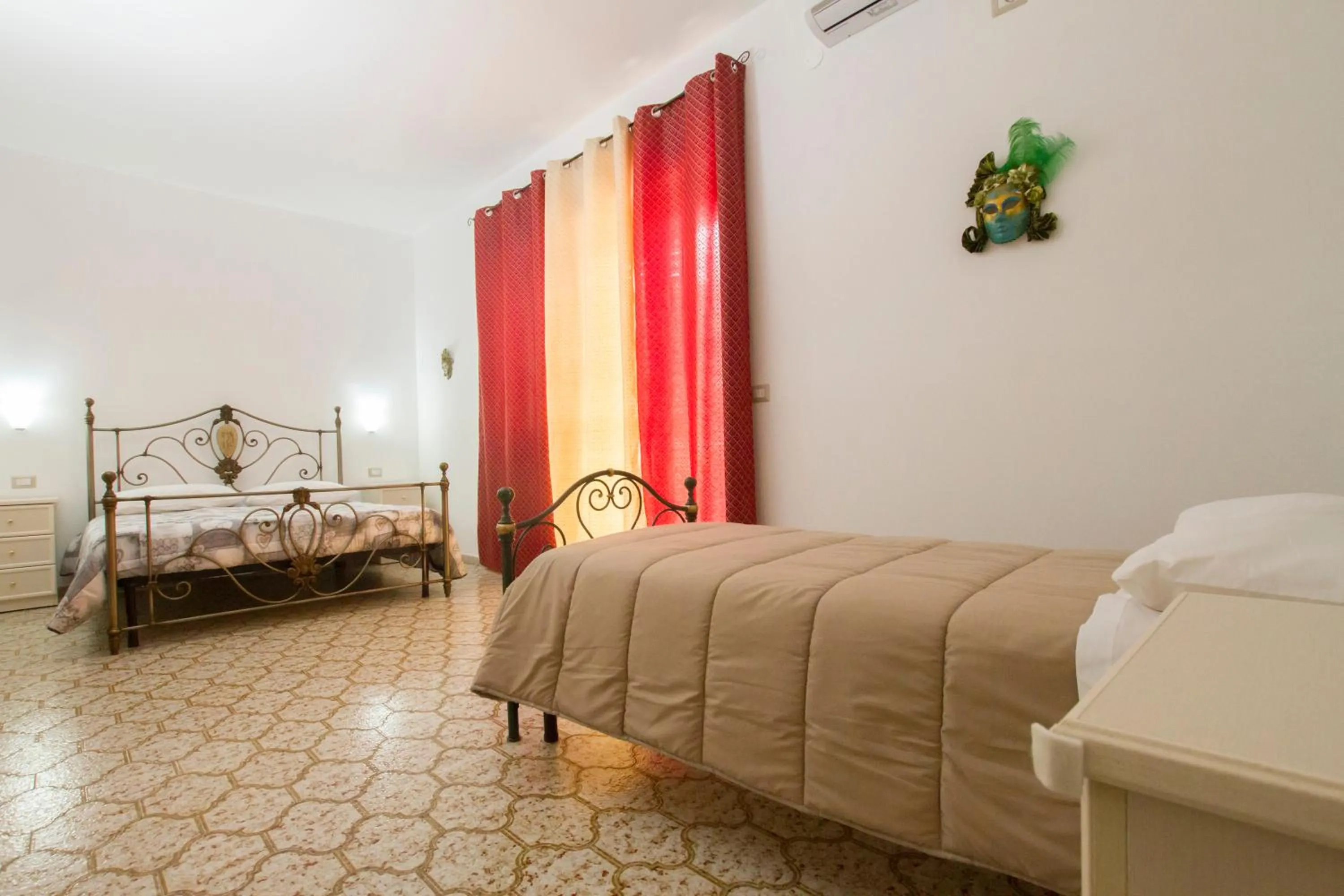 Photo of the whole room, Bed in Le Maschere B&B