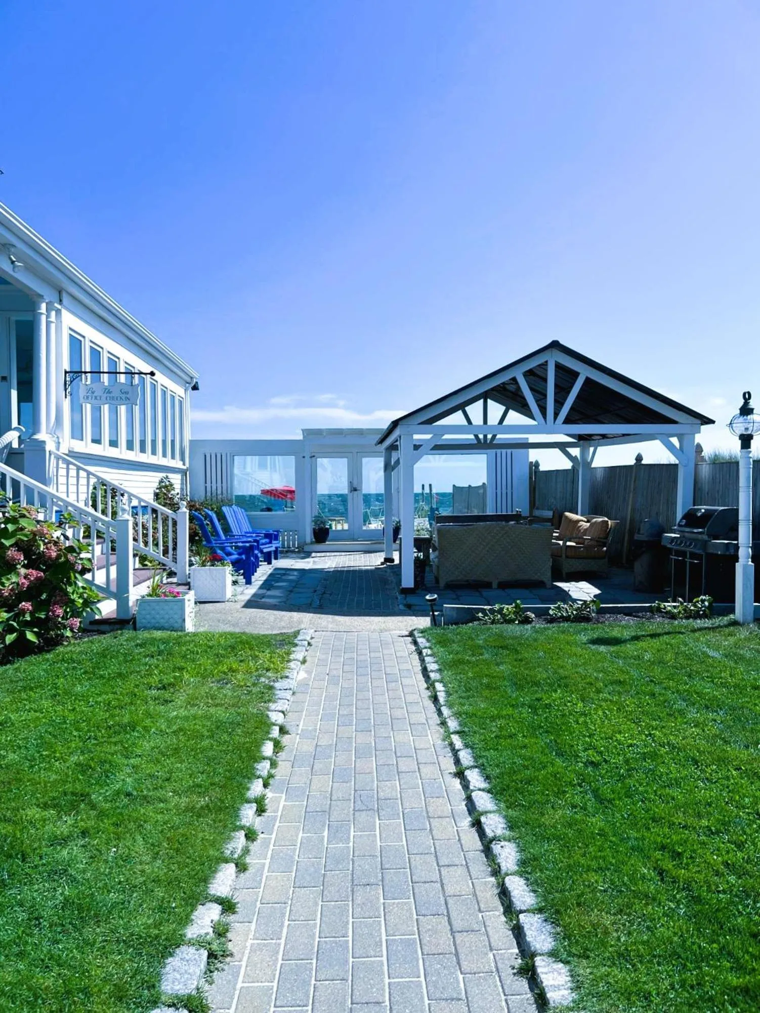 Balcony/Terrace in By The Sea Guests Bed & Breakfast and Suites