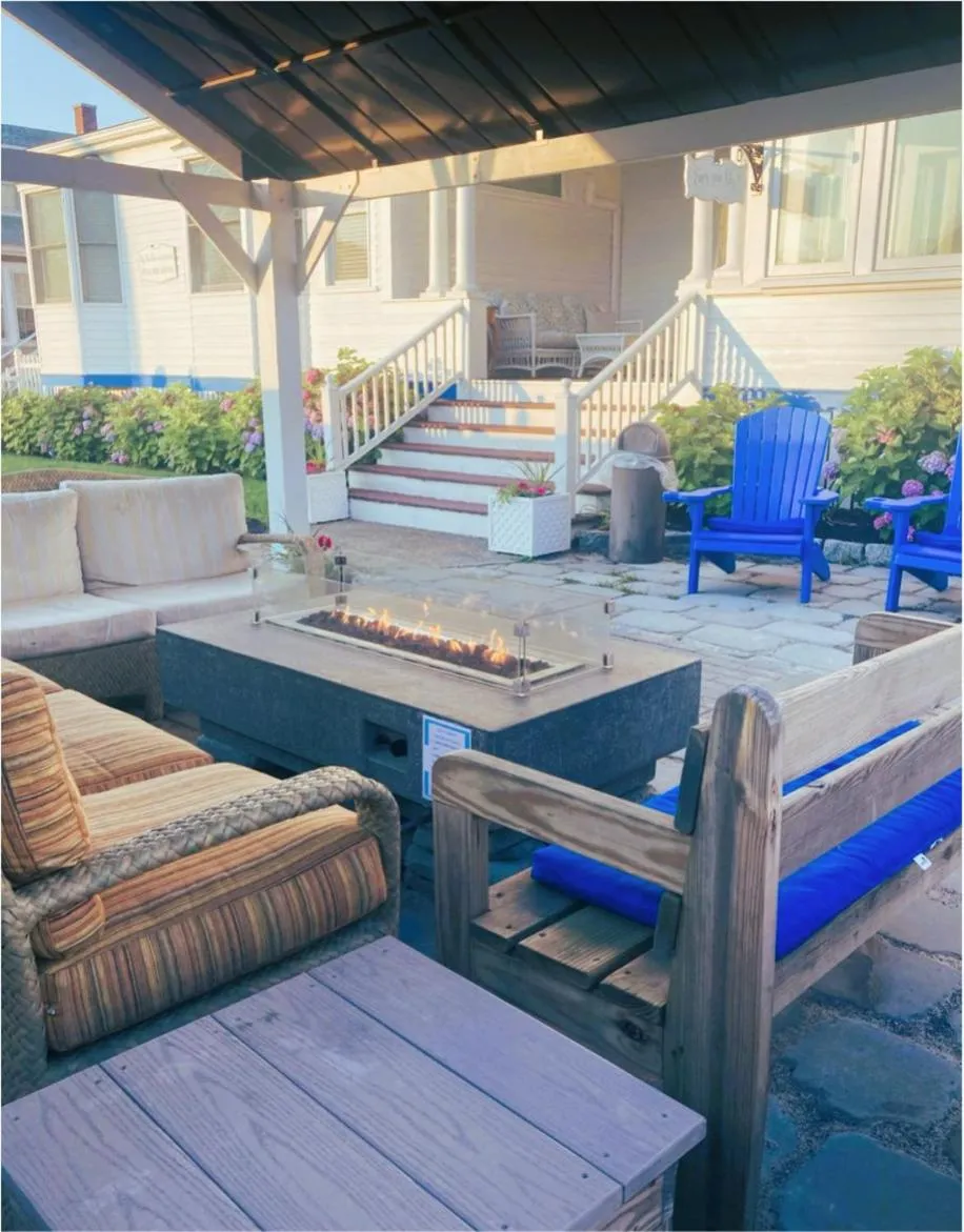 Patio in By The Sea Guests Bed & Breakfast and Suites